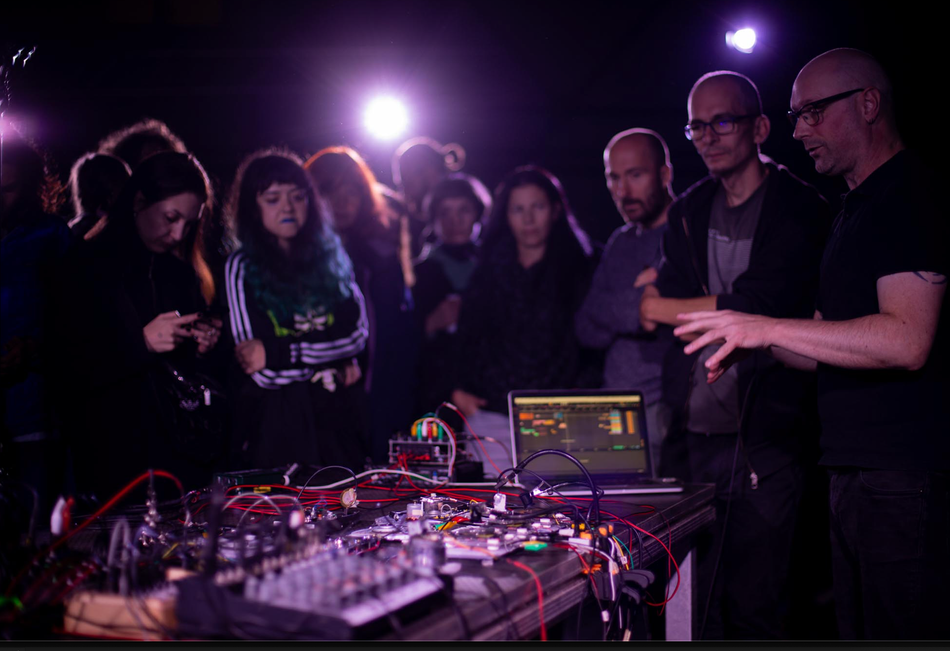 Simon Whetham - Successive Actions — AV performance at Simultan Festival 2023 Photo: Seba Tătaru