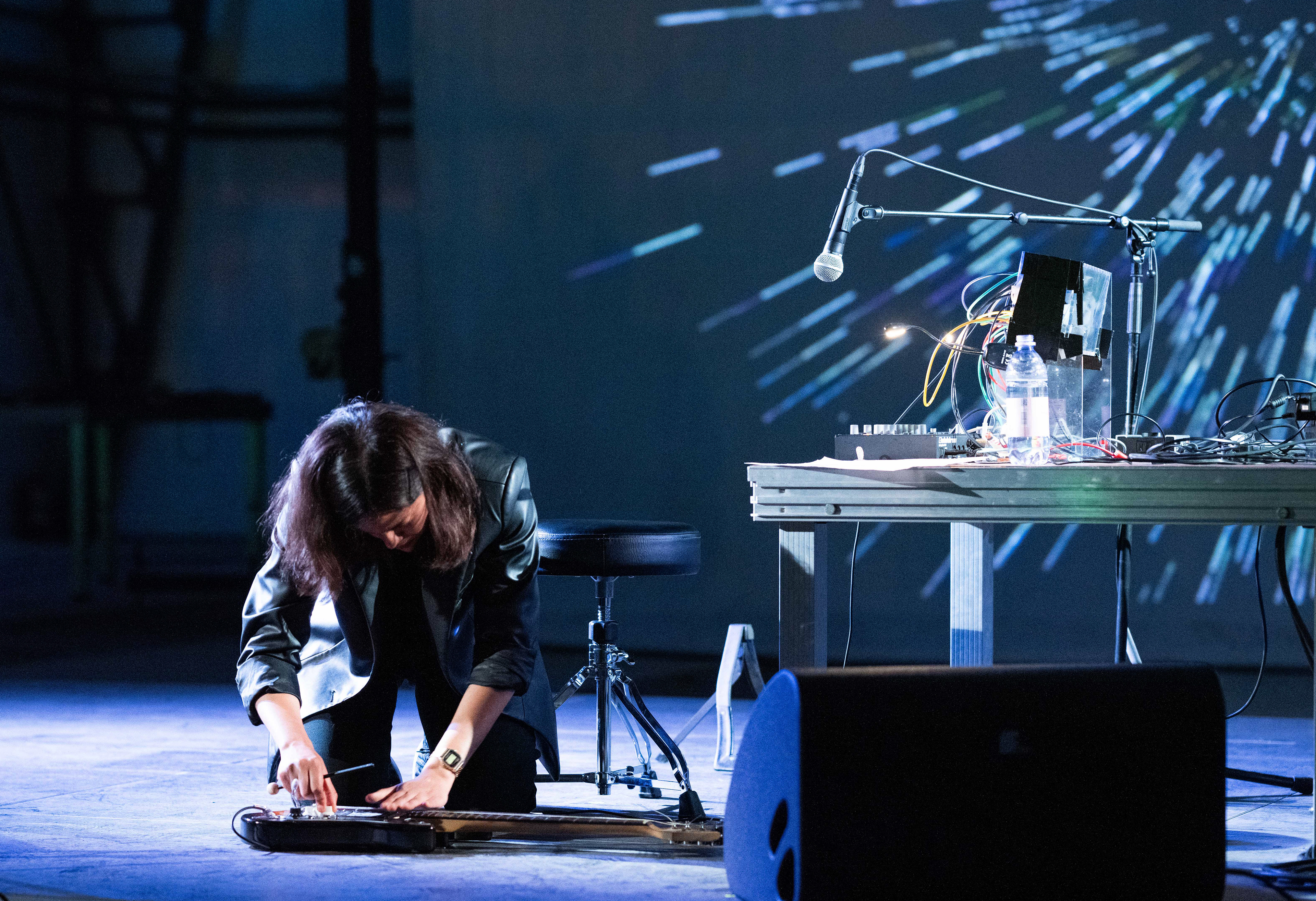 Ale Hop - live performance at Simultan Festival 2022. Photo: Jonathan Crabb