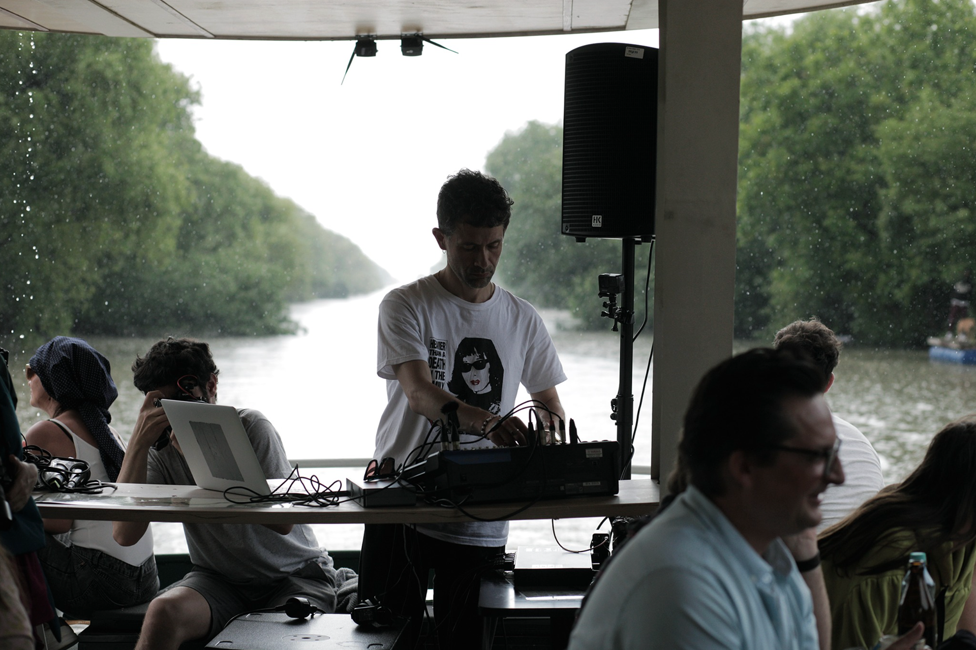 Cruise on Bega. performance Jakob Kirkegaard. Photo: Andreea Săsăran