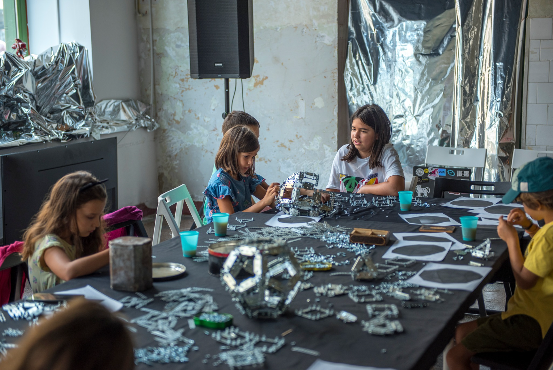 Kids workshop: Interdimensional Ships with Rareș Moldovan Photo: Cătălin Bătrânu