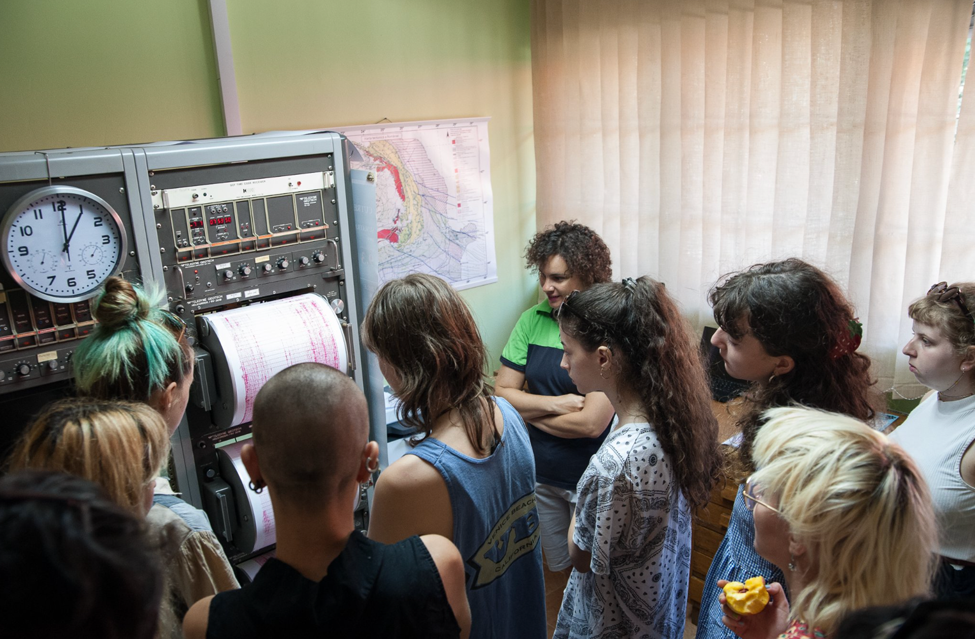 Guided tour of the Timișoara Seismological Observatory with Adina Rău, August 21, 2023 – Culture Quest #3 – Photo: Mircea Ilcău