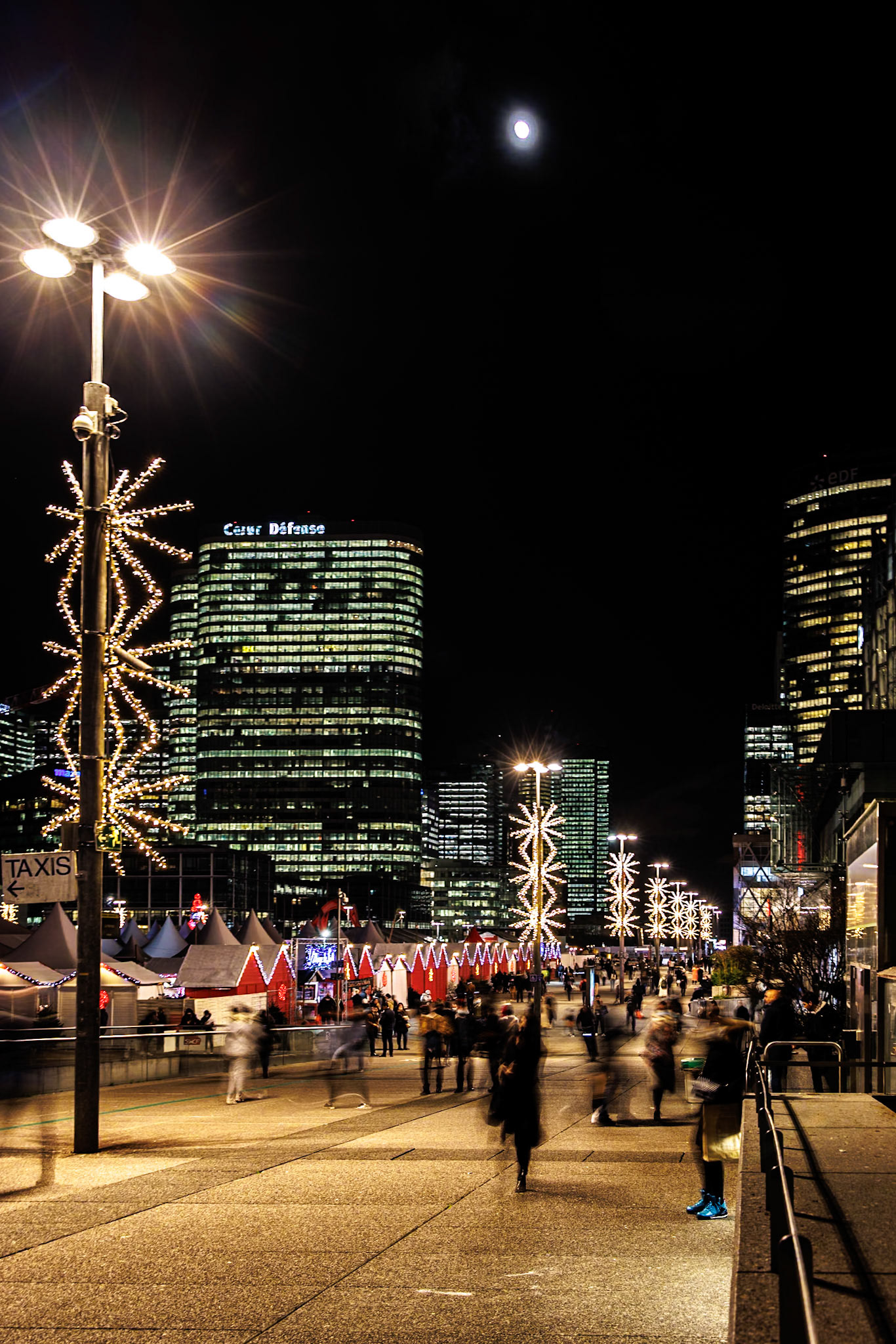 La Défense By Night