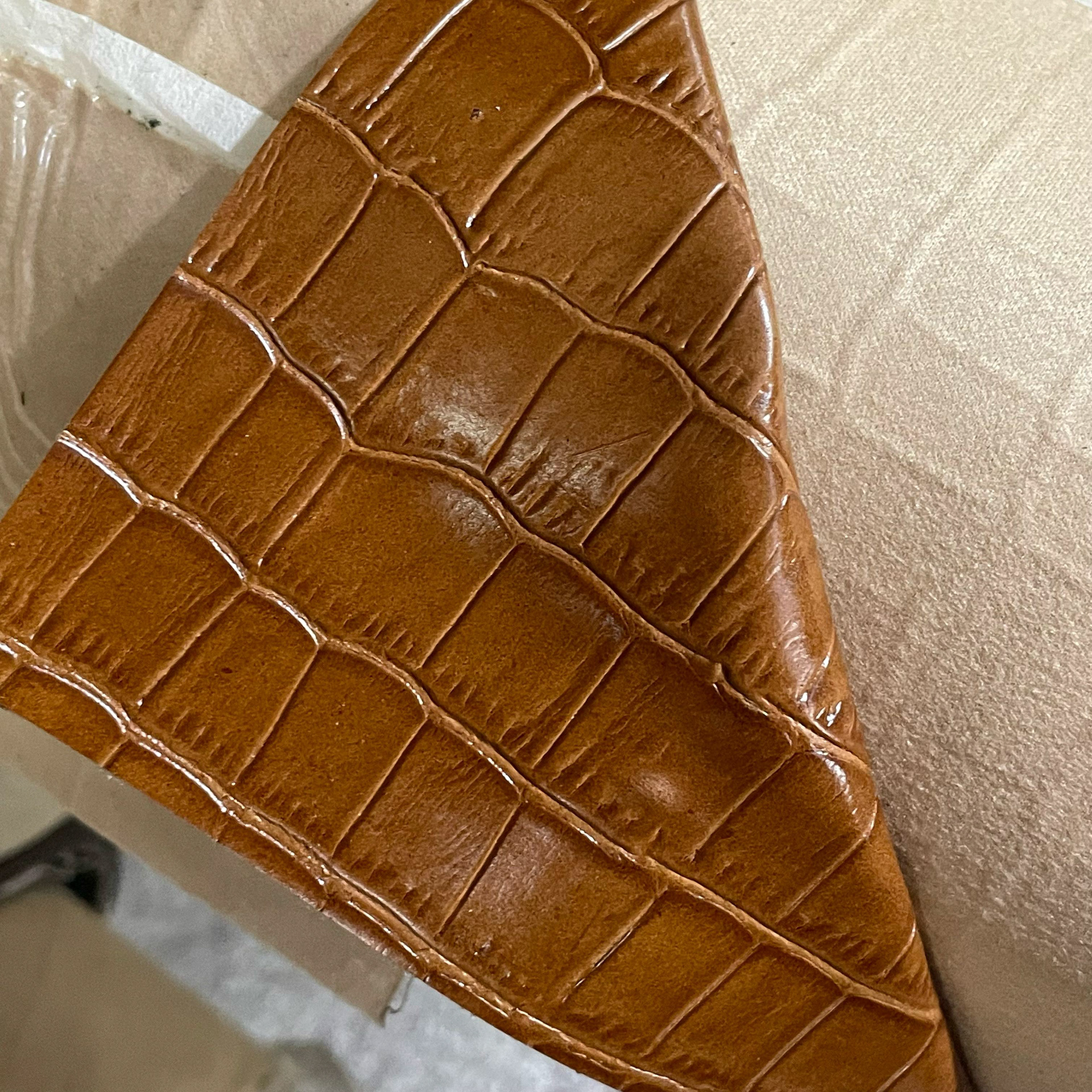 CROCO CARAMELO