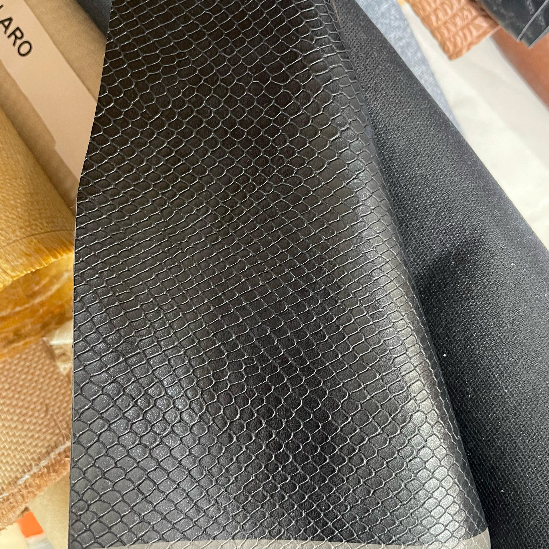 CRAQUELADO PRETO