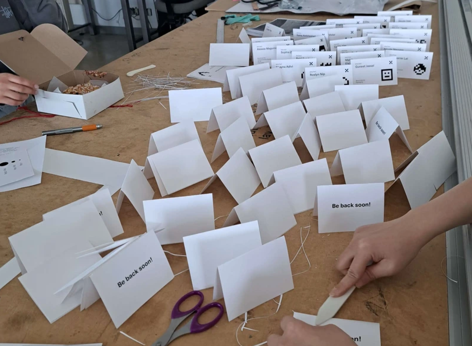 Cutting and Folding Sinage