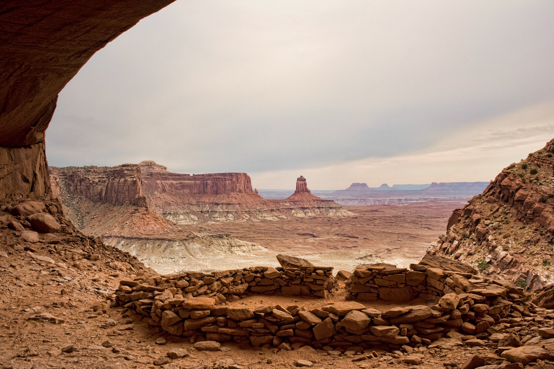 False Kiva, Canyonlands N.P., Utah