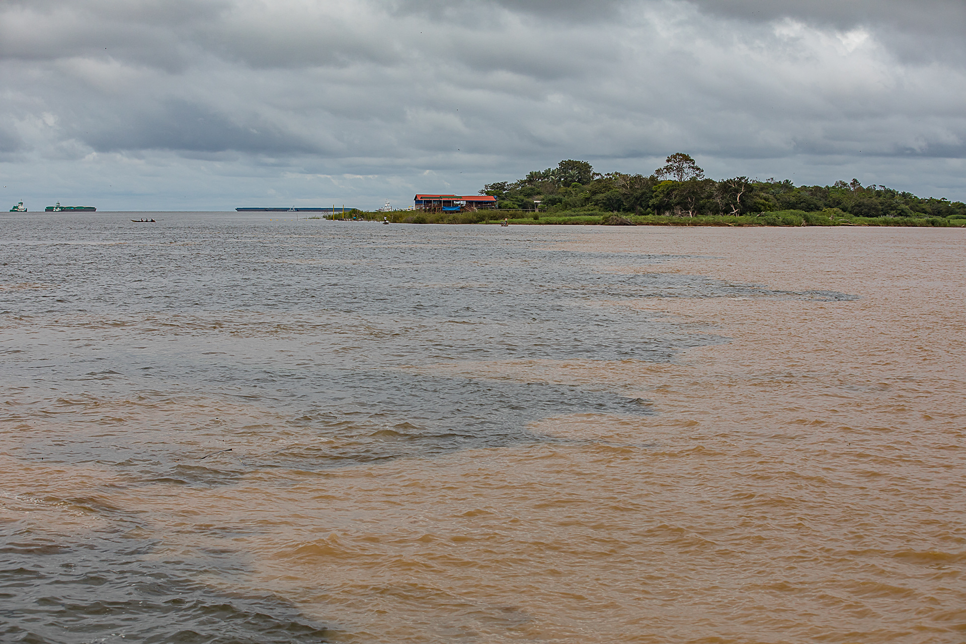 where the rivers meet (Amazon)