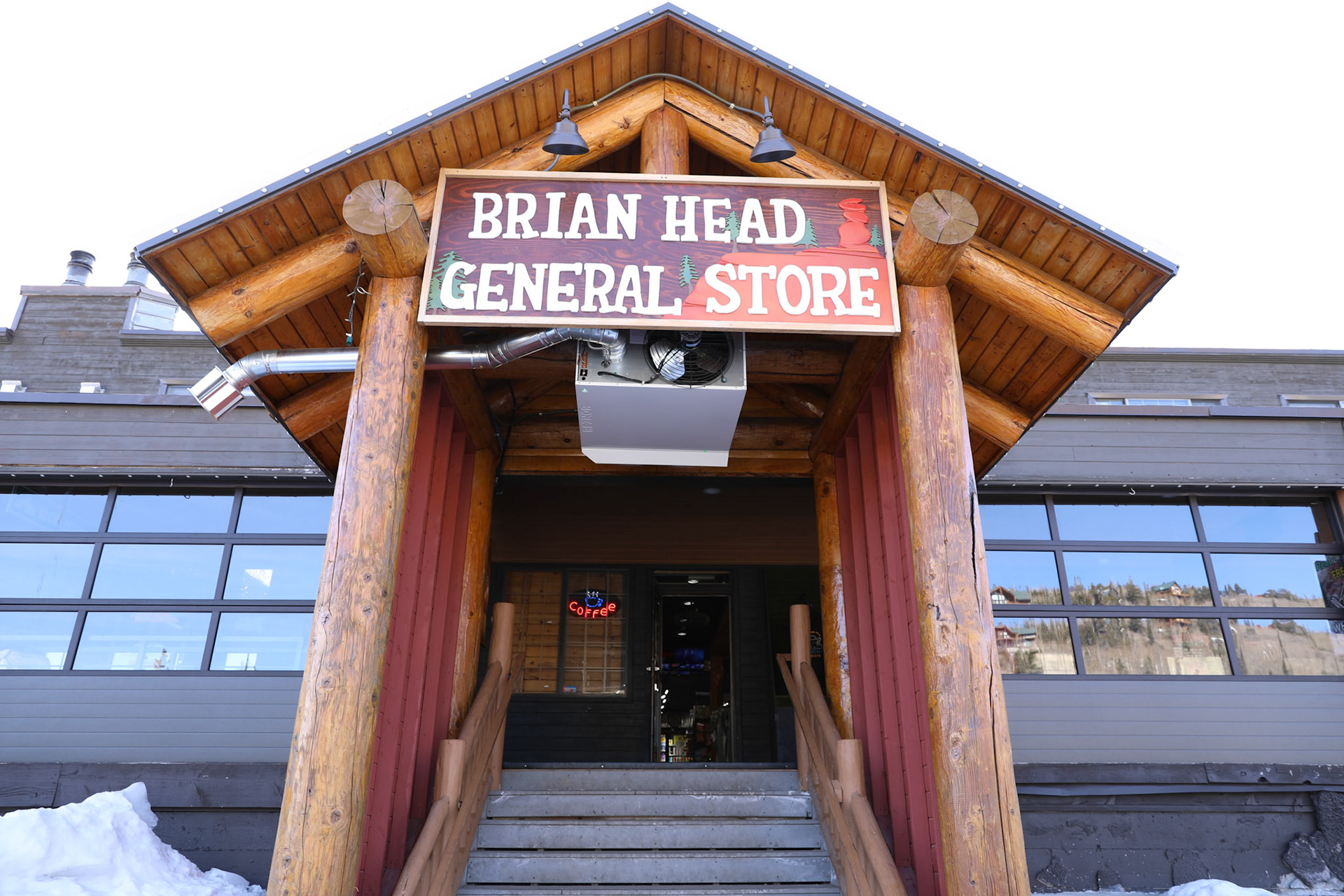 Restrooms, Coffee and Food, Gift Shop