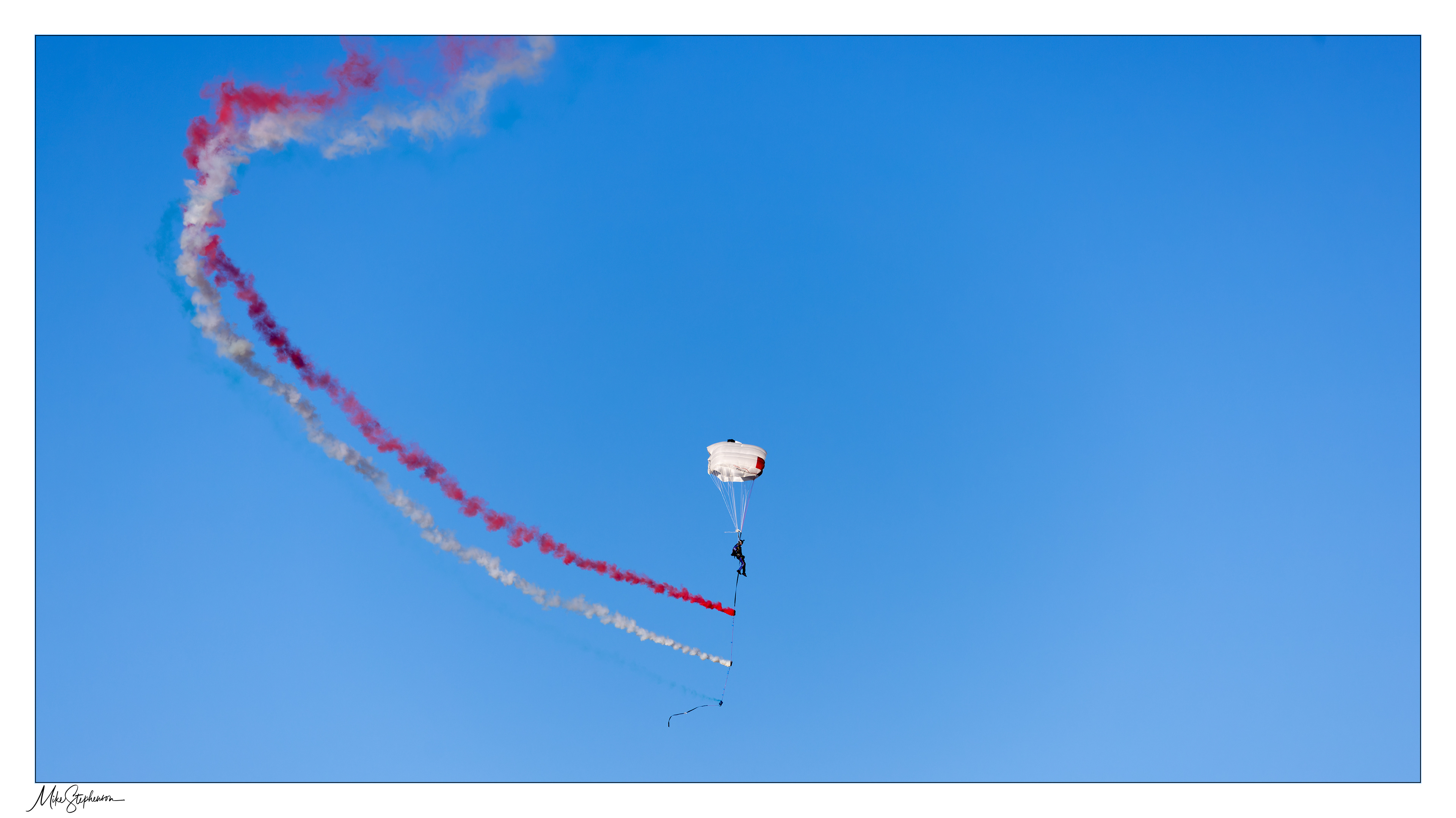 Balloon Festival Skydivers