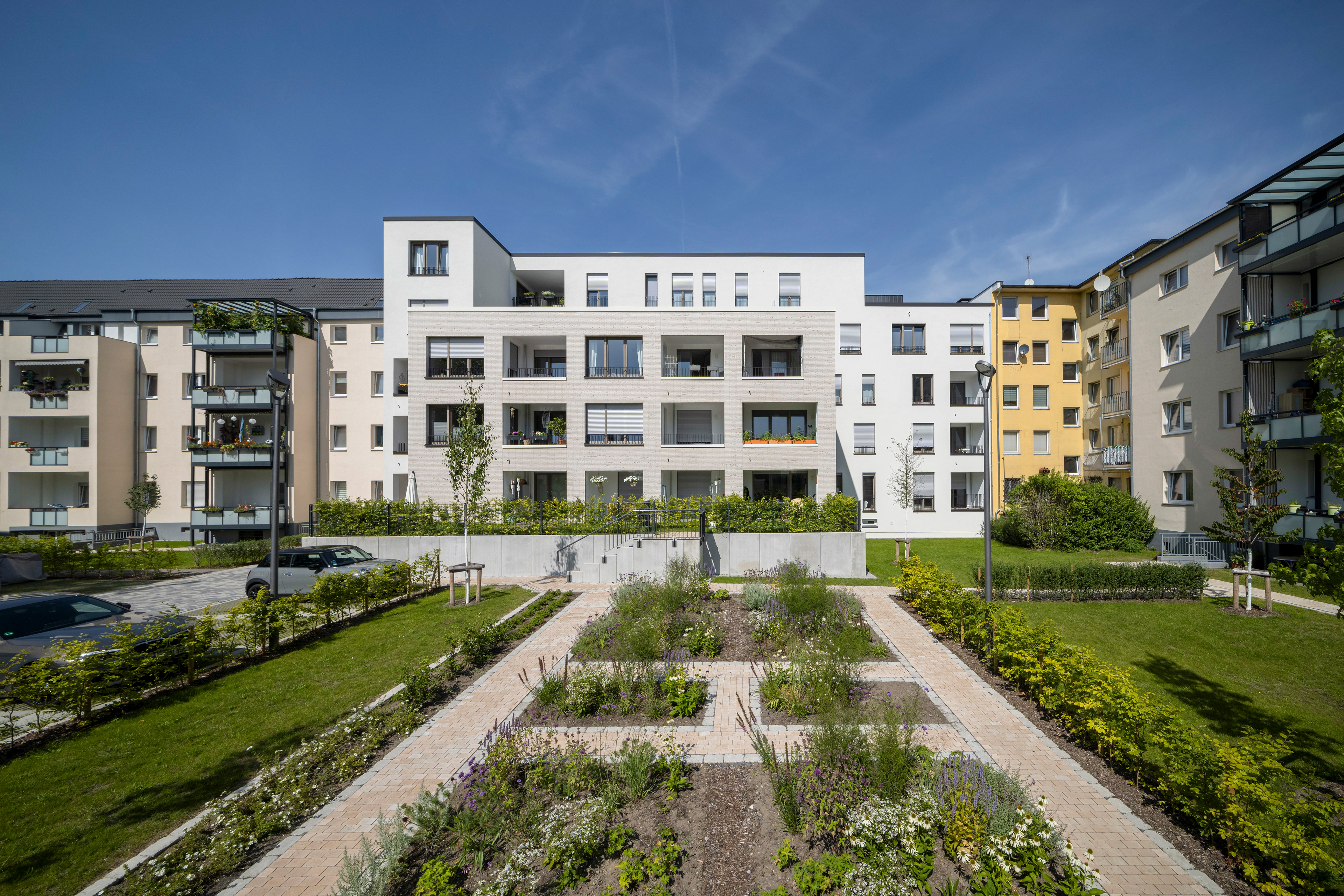 Neubau / GEBAG
