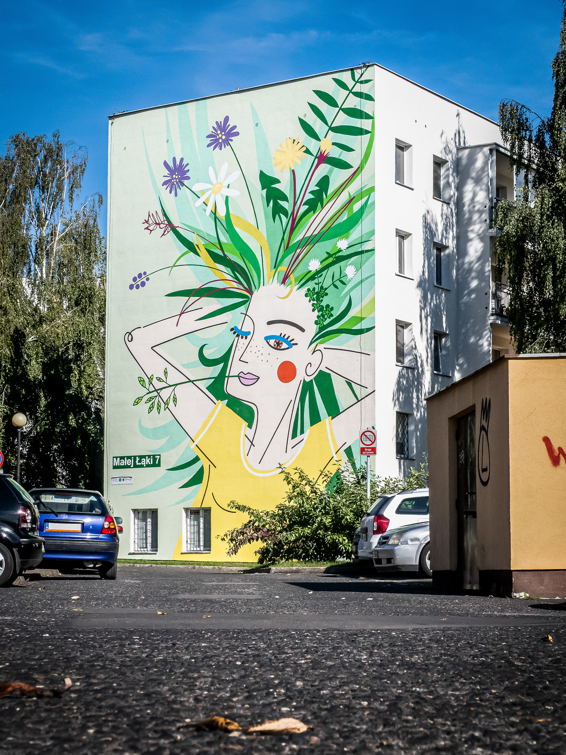 Wiosna - Ursynowskie Murale - ul. Małej Łąki 7 - aut. Marta Konarzewska - Warszawa 2020