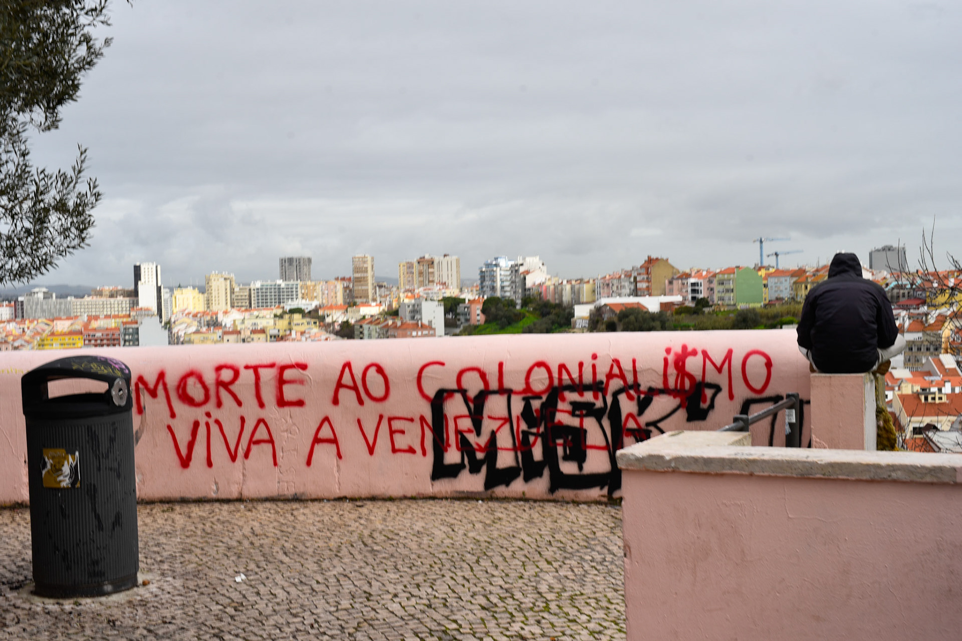 death to colonialism long live venezuela