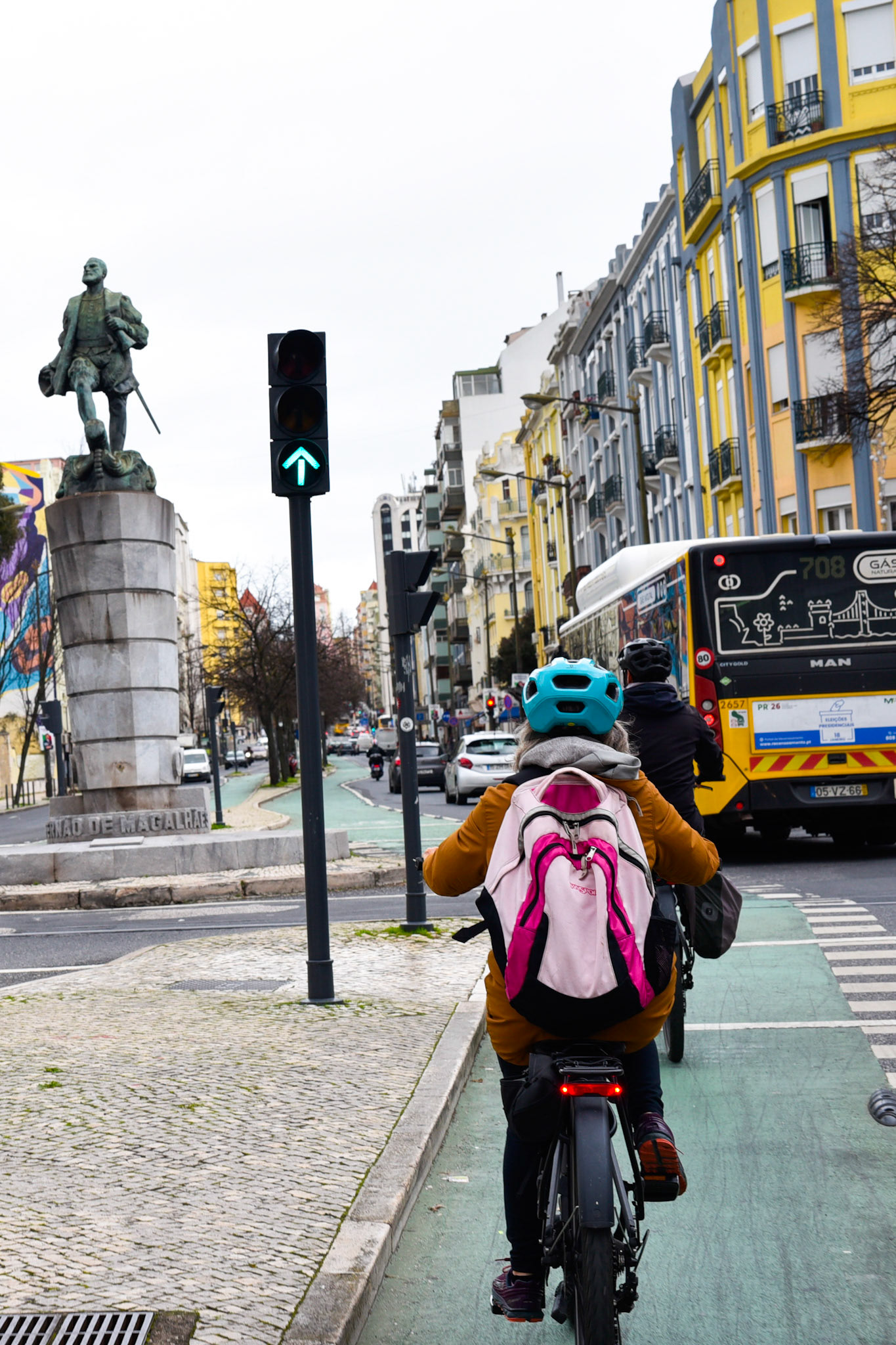 Ferdinand Magellan, bike paths and buses