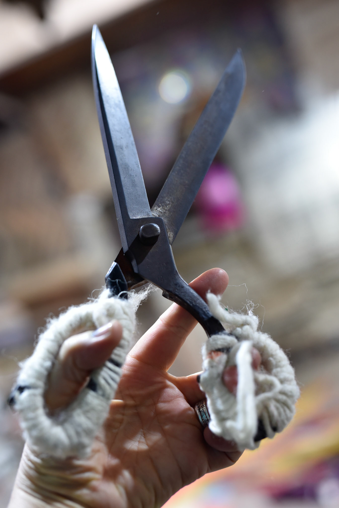 large carpet cutting scissors