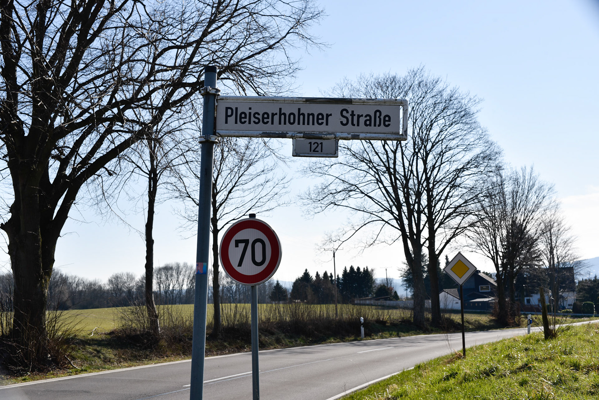 Road name and speed limit