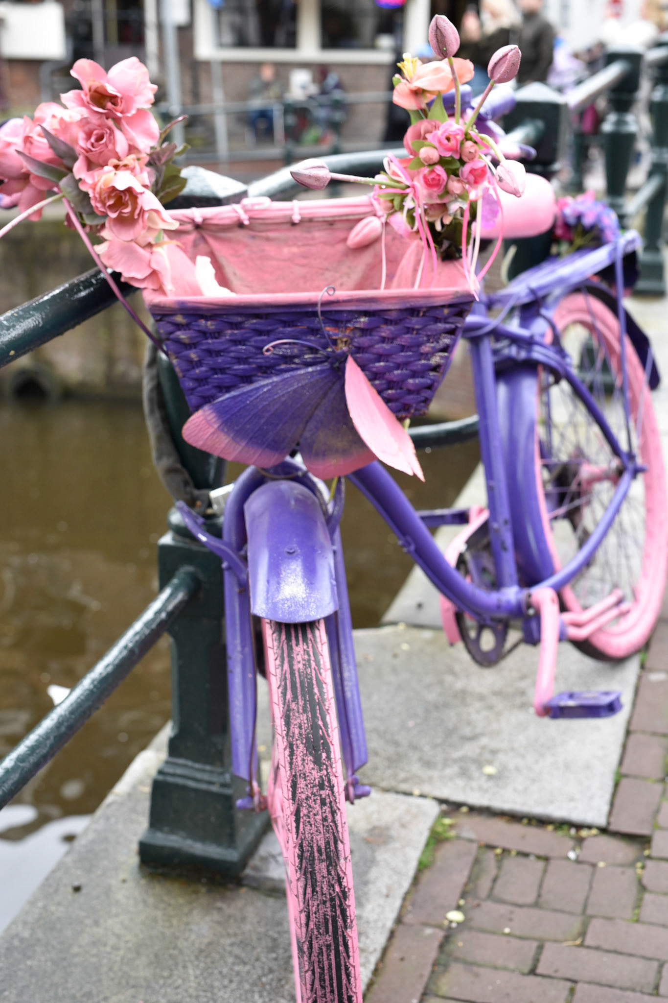 photo opp for tourists, I'll bite for a pink bike