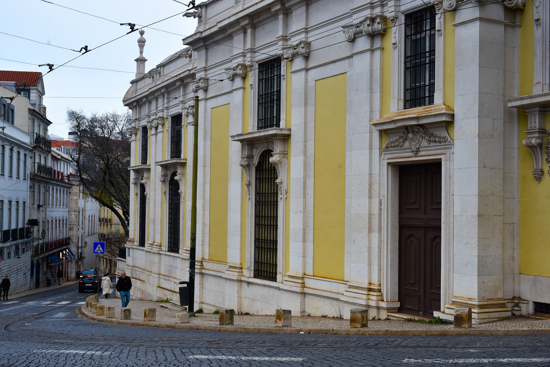 Lisbon yellow
