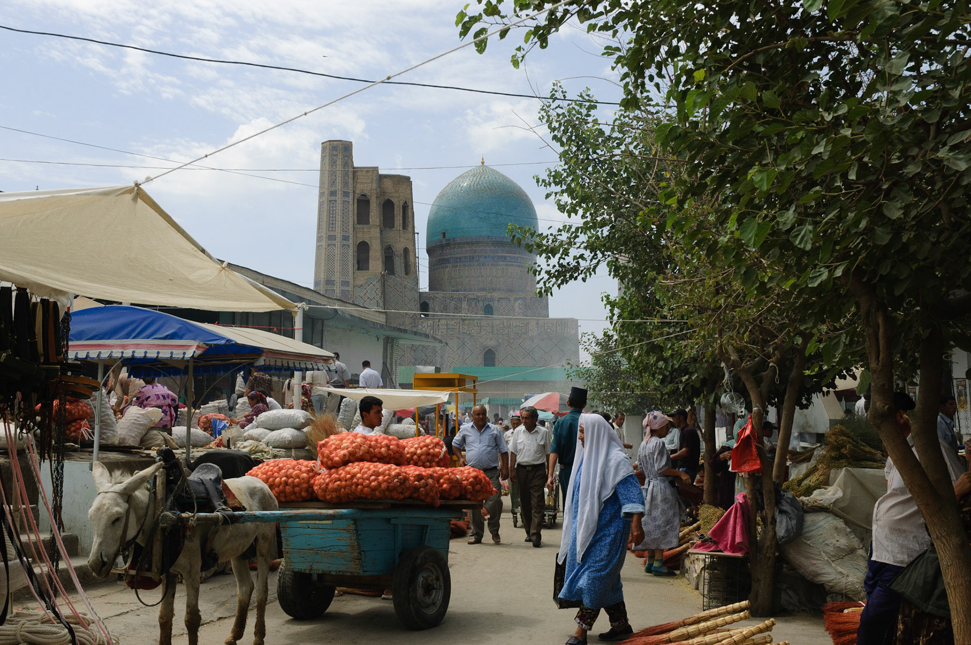 colourful main bazaar, Samarkand