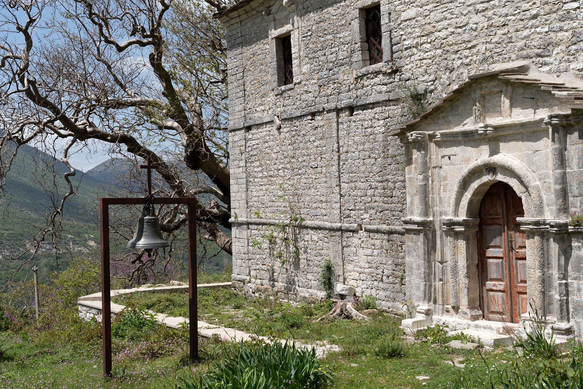 St. Mary's Church, Nivan