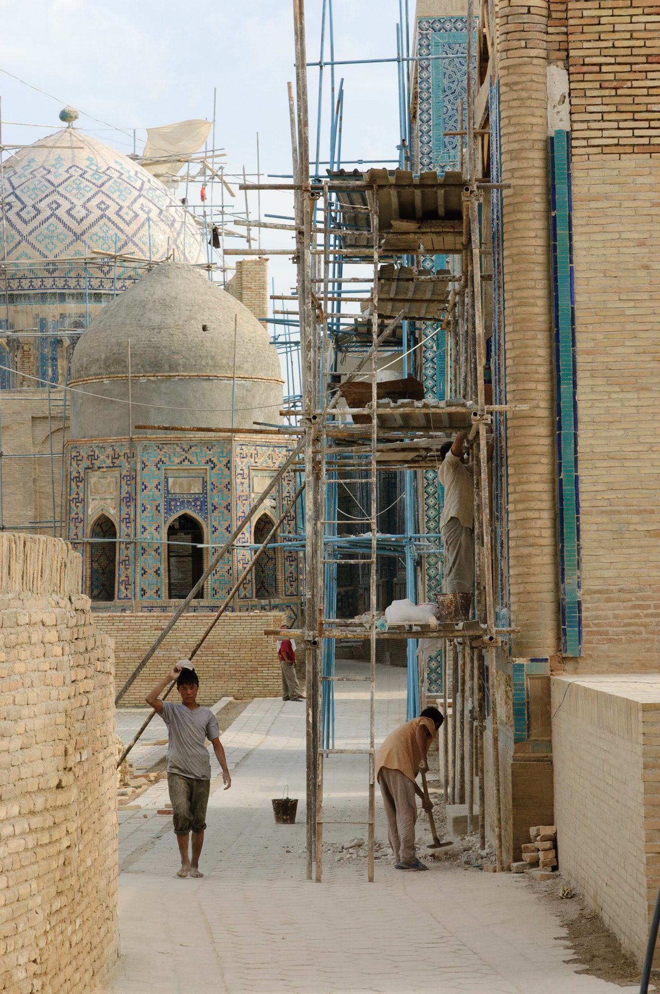 renovating Shar-i-Zindah, Samarkand