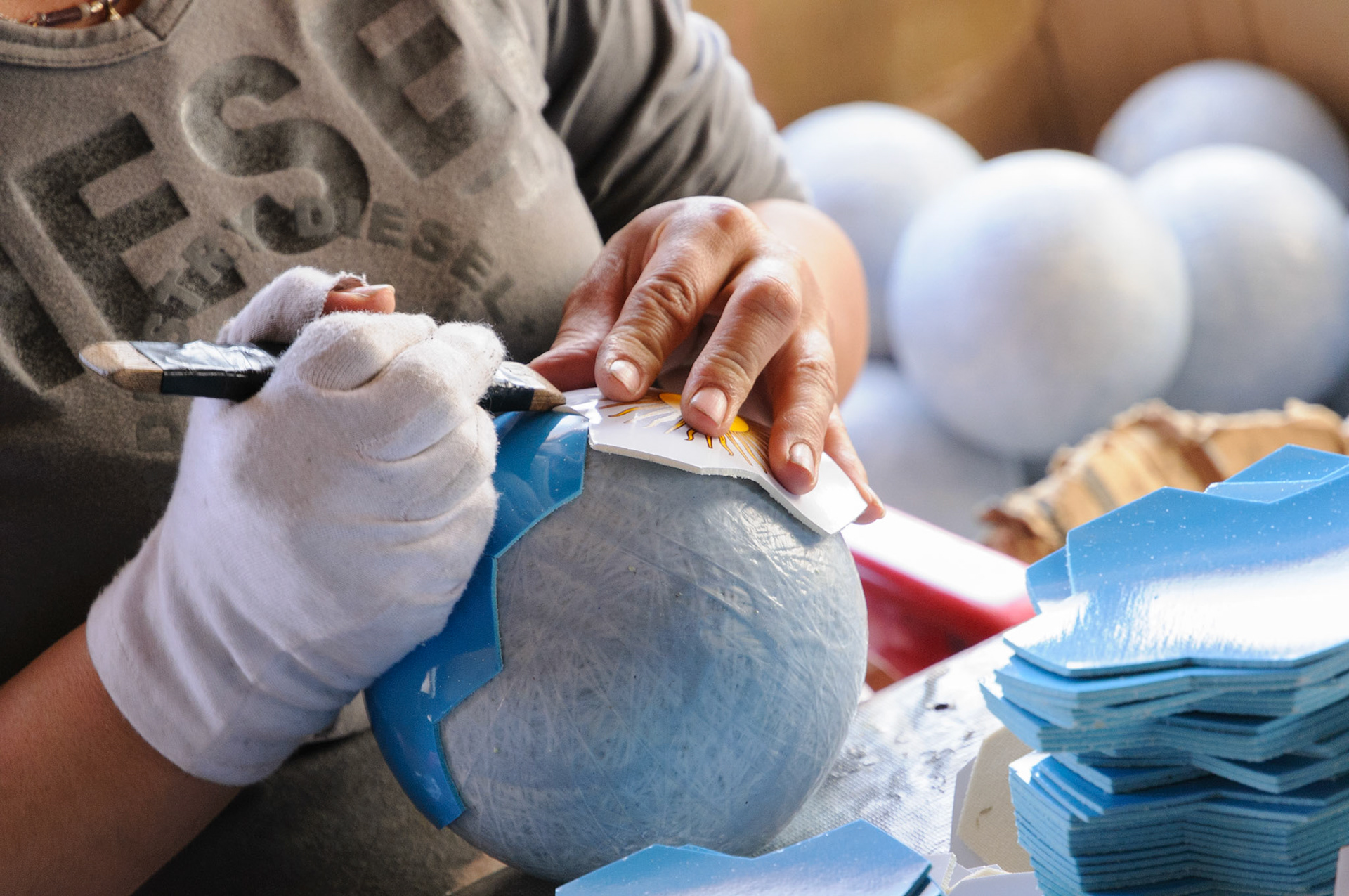 Small football factory, Mongui