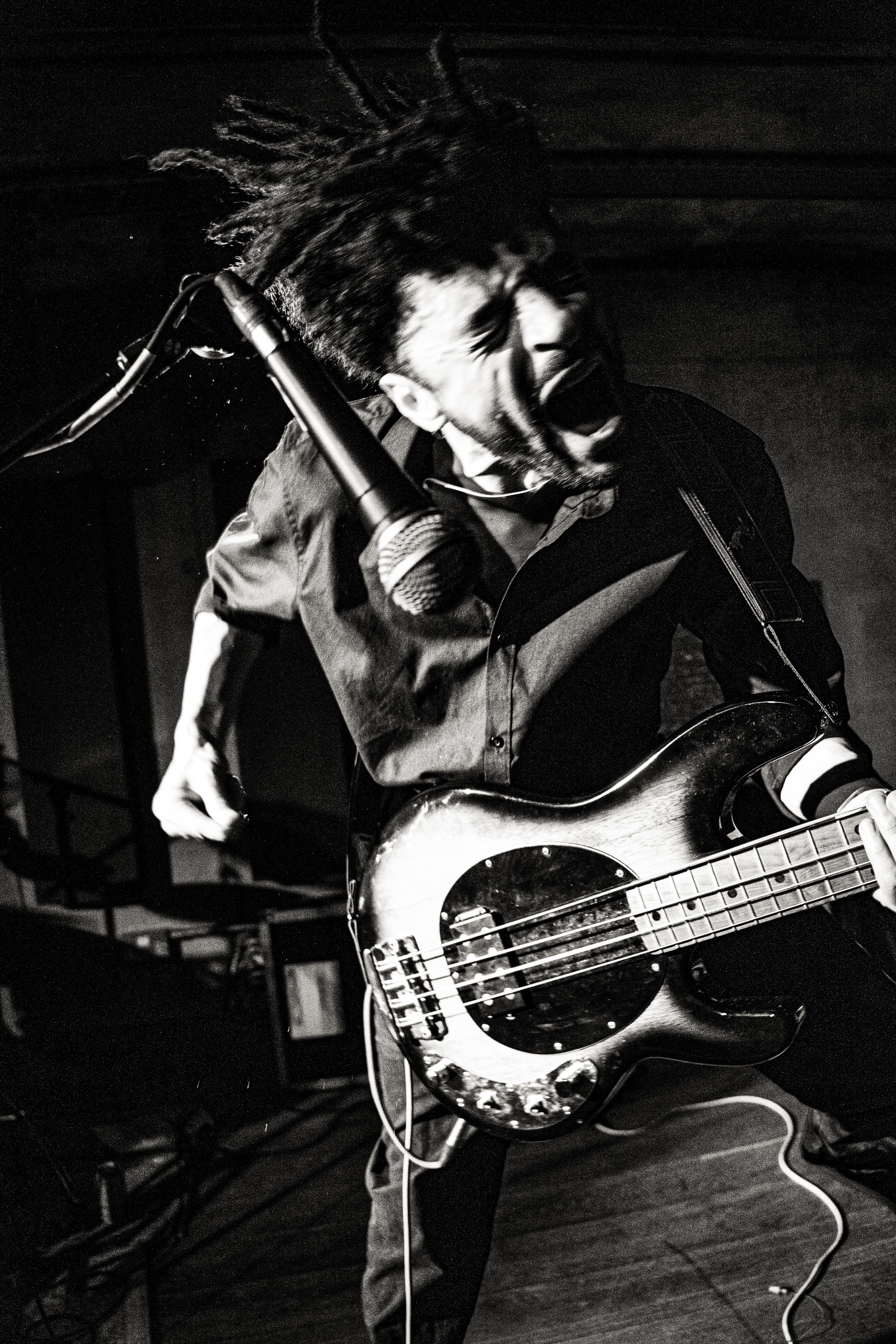 ALIEN CHICKS - LOWER THIRD