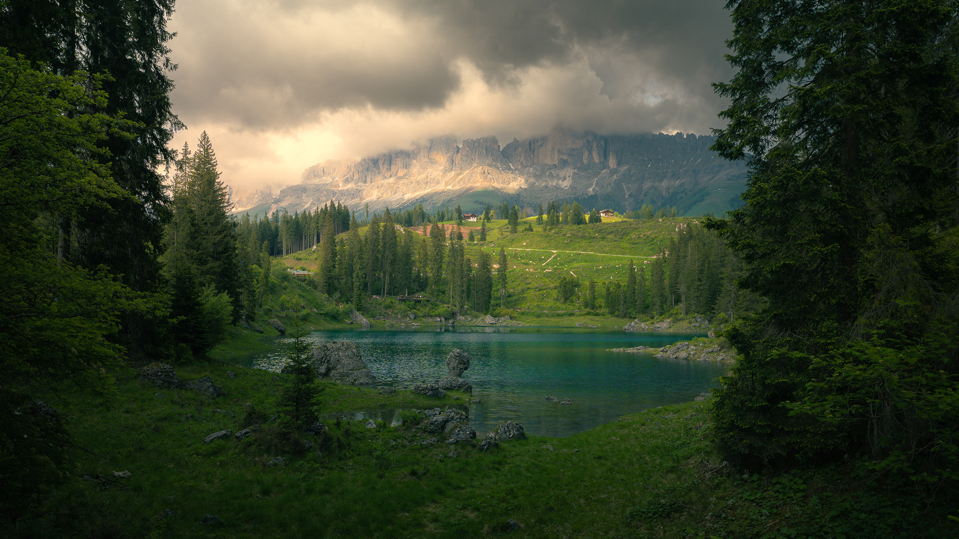 Lago di Carezza