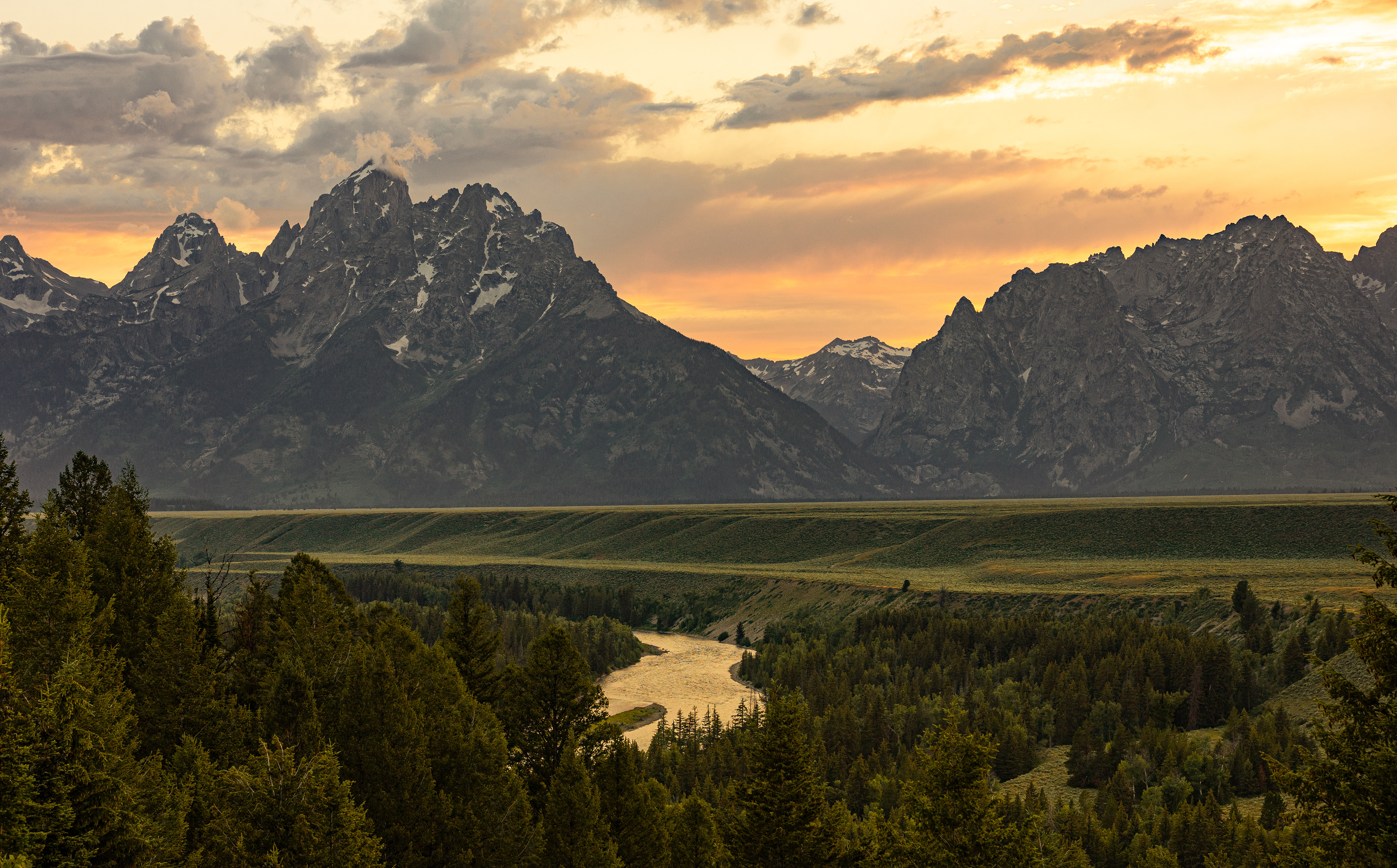 Ansel Adams made such a view of Snake River a sight to see, all across the globe. I'm glad i could try and replicate the man that gives so much of inspiration on a daily basis. Grand Teton National Park