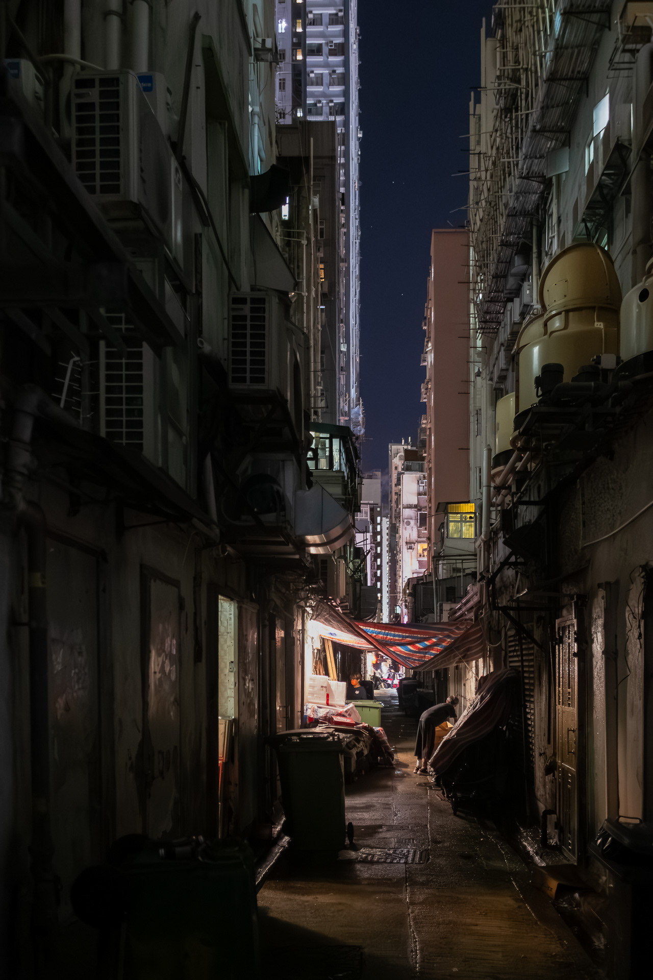Hong Kong Night Alley 18