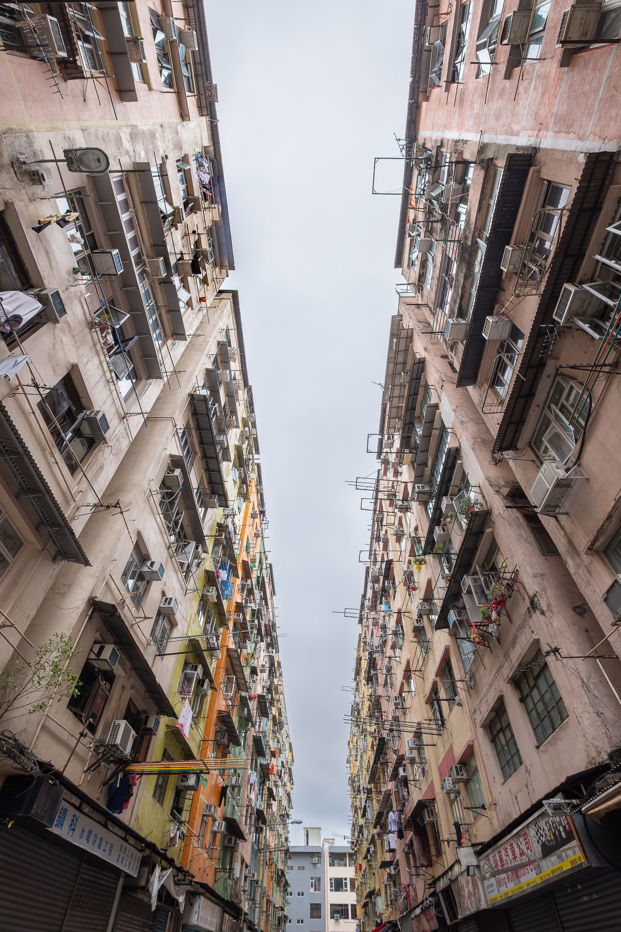 Lung To Street Facades, Hong Kong typology