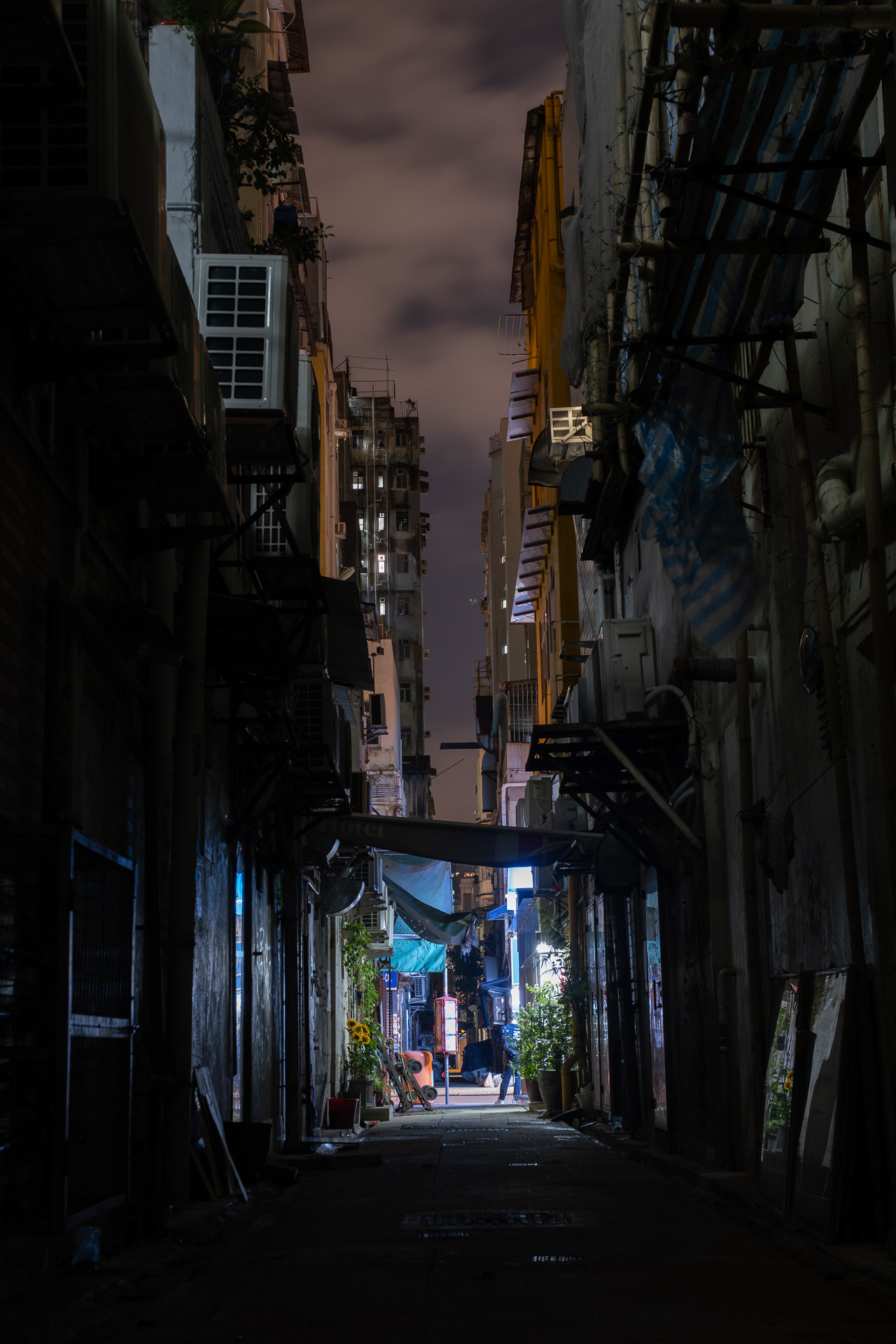 Hong Kong Night Alley 43