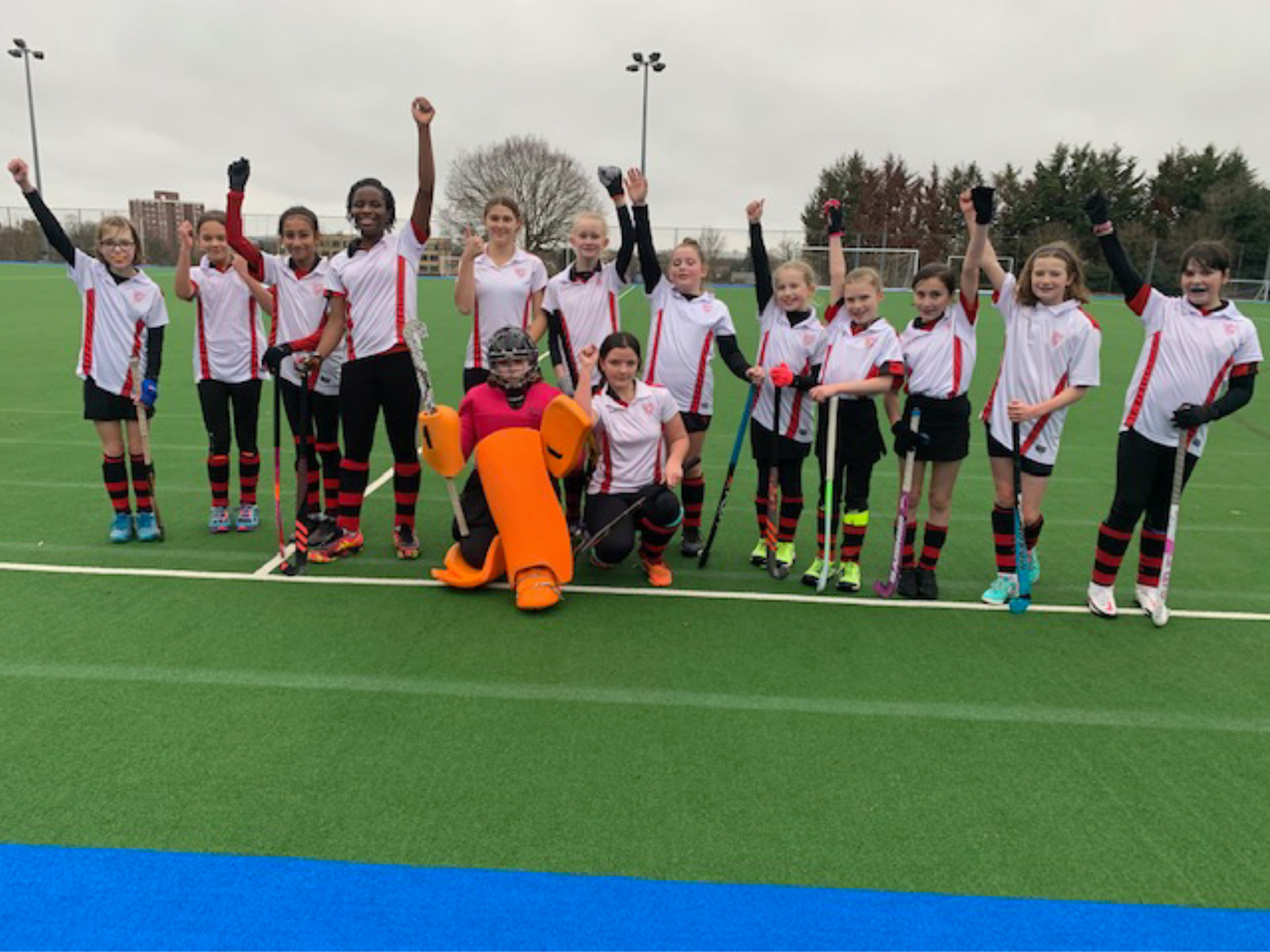 Girls U14s 2019-20 Victory cheers for Ashford