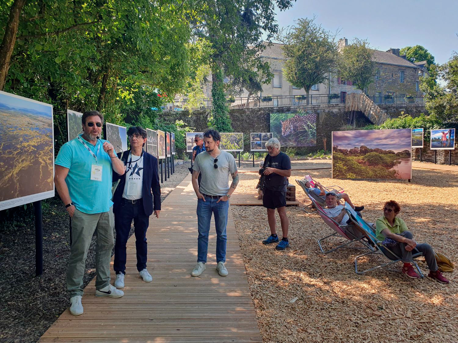 Brent Stirton présentant son expo