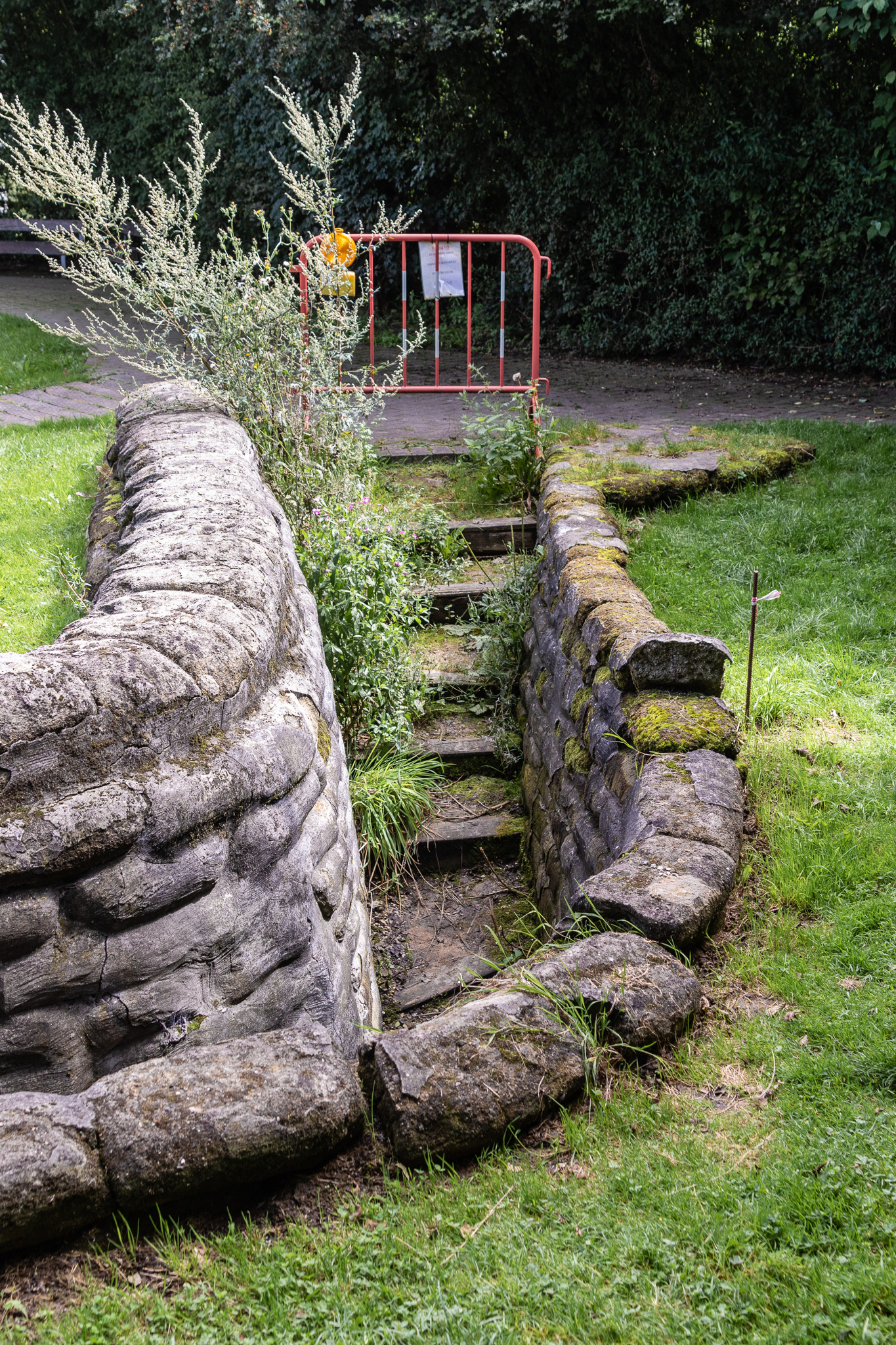 Yorkshire Trench and Dug Out, Ieper