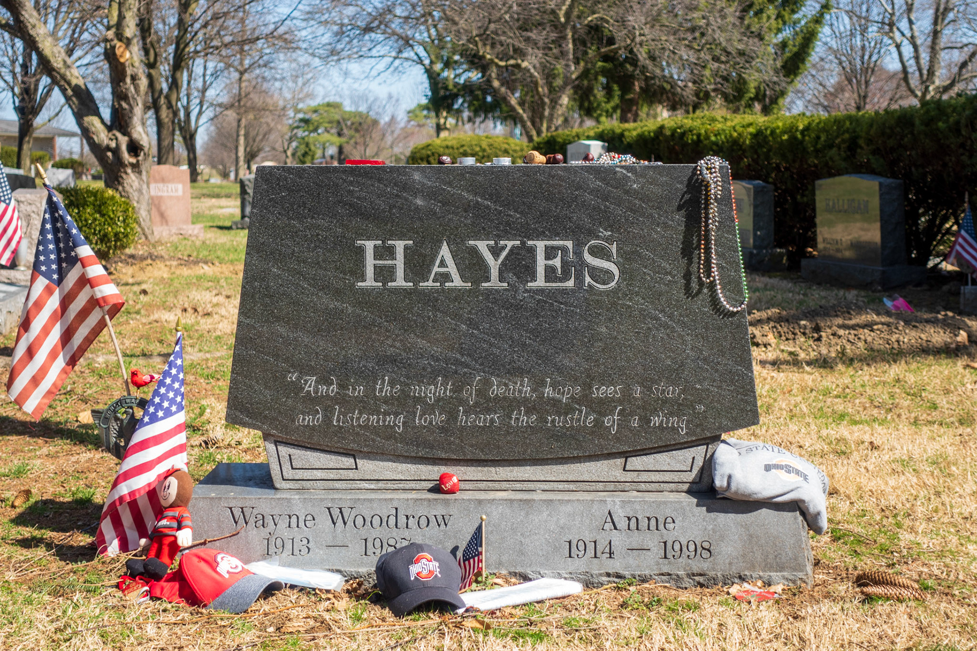Grave of Wayne Woodrow and Anne Hayes