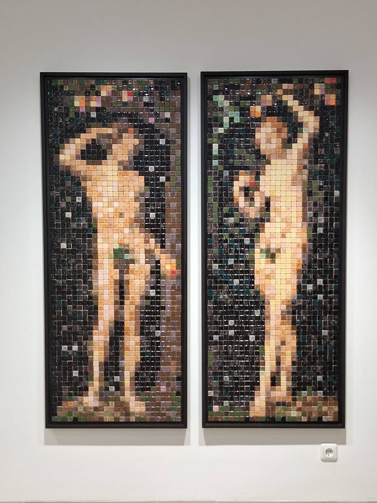 2 Keramikmosaiken, jeweils 156 x 67cm