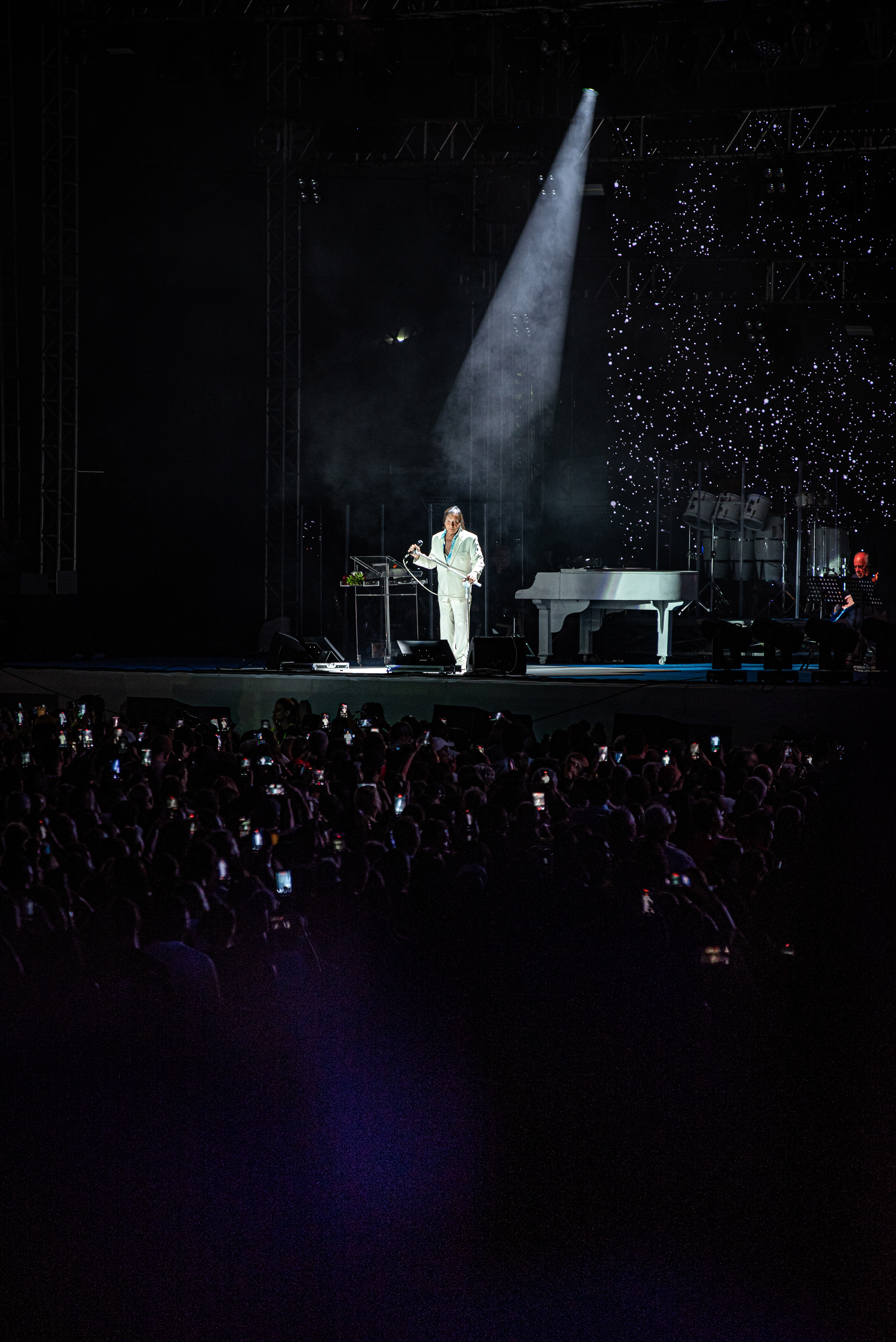 Roberto Carlos — Music & Entertainment production, photo 16 of 19