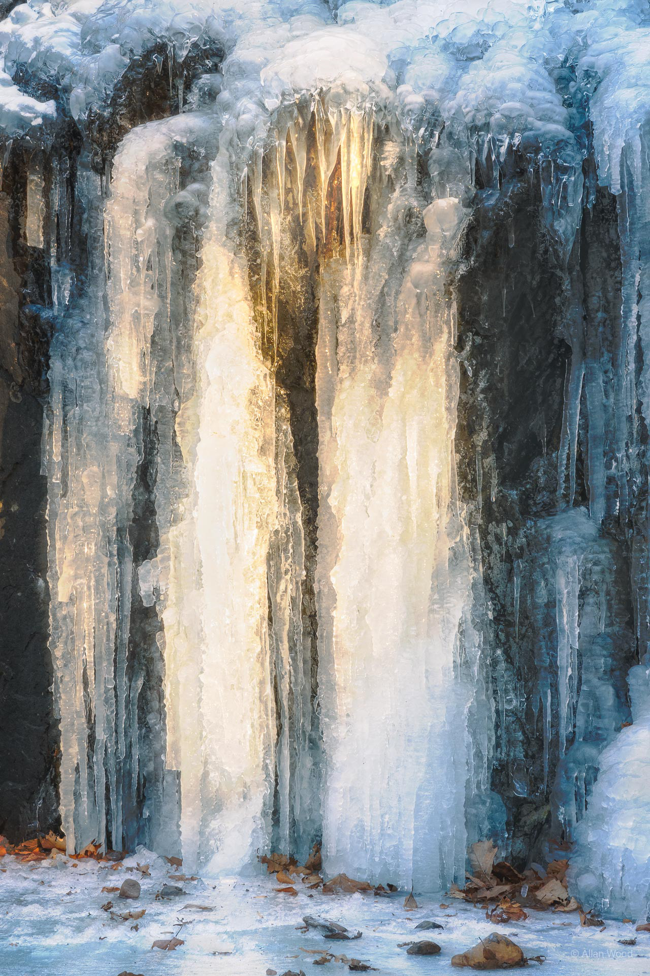Looking into Hemlock Falls