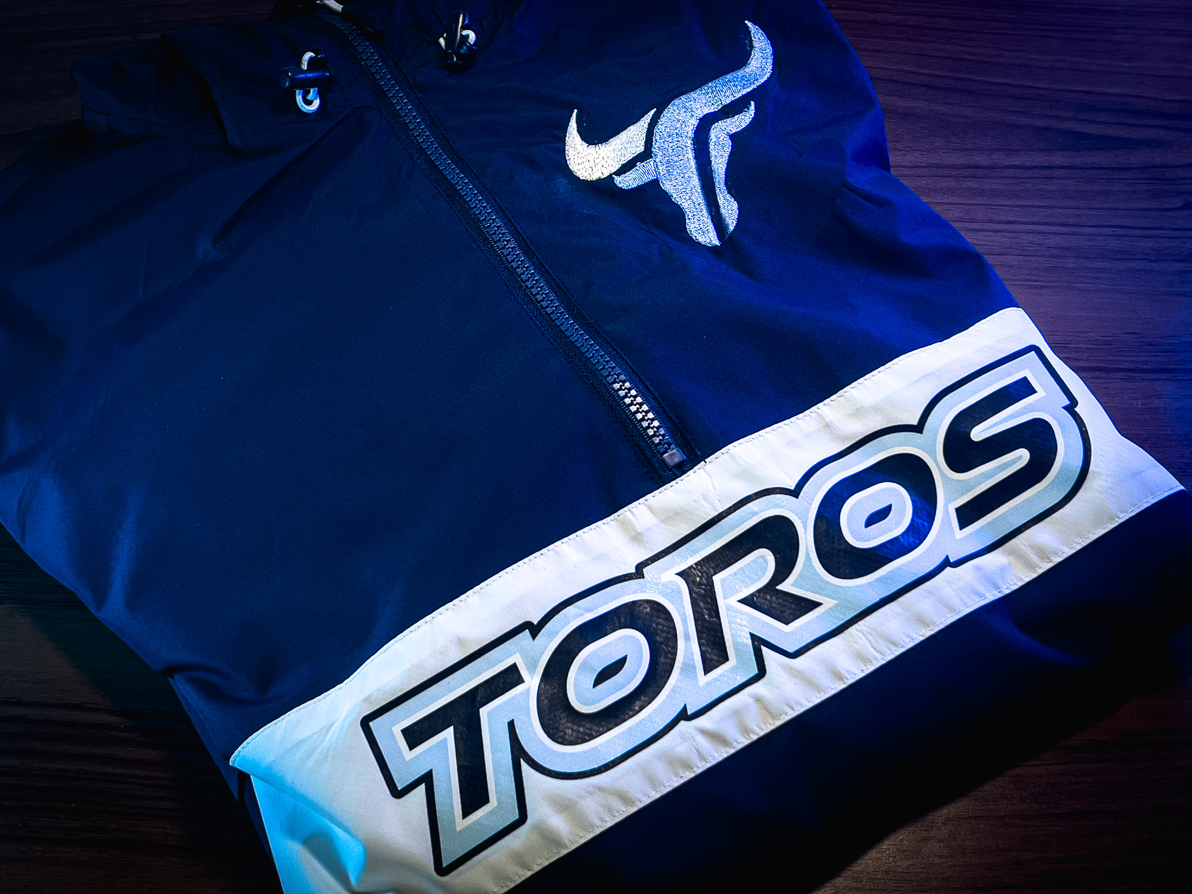Toros zip-up wind breaker