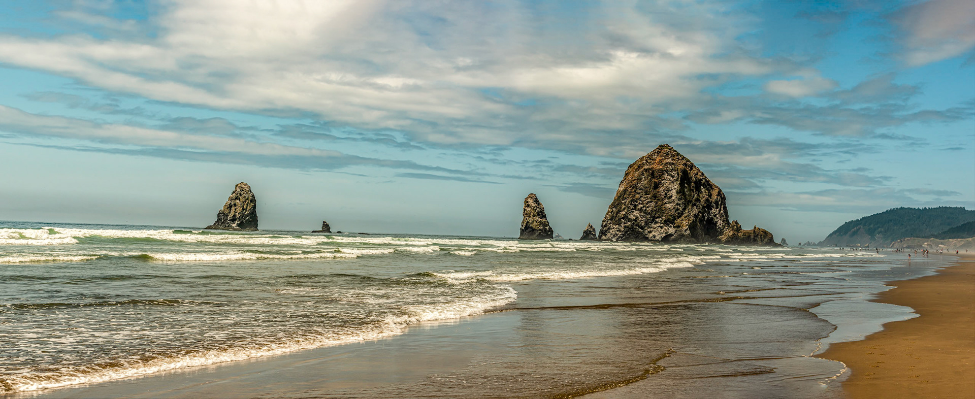 Panorama - Haystack, Pinnacles and Tillamook Lighthouse from the South August 2020