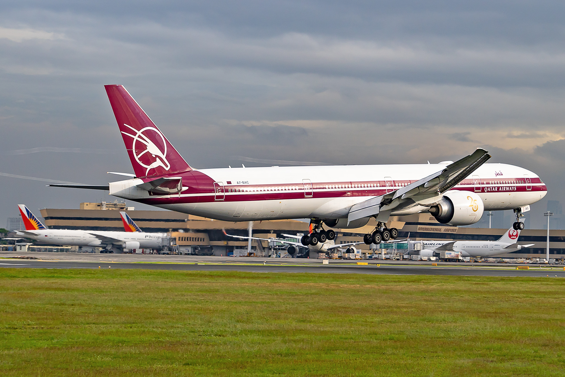 Qatar Airways I B777-300ER I A7-BAC I Retro livery