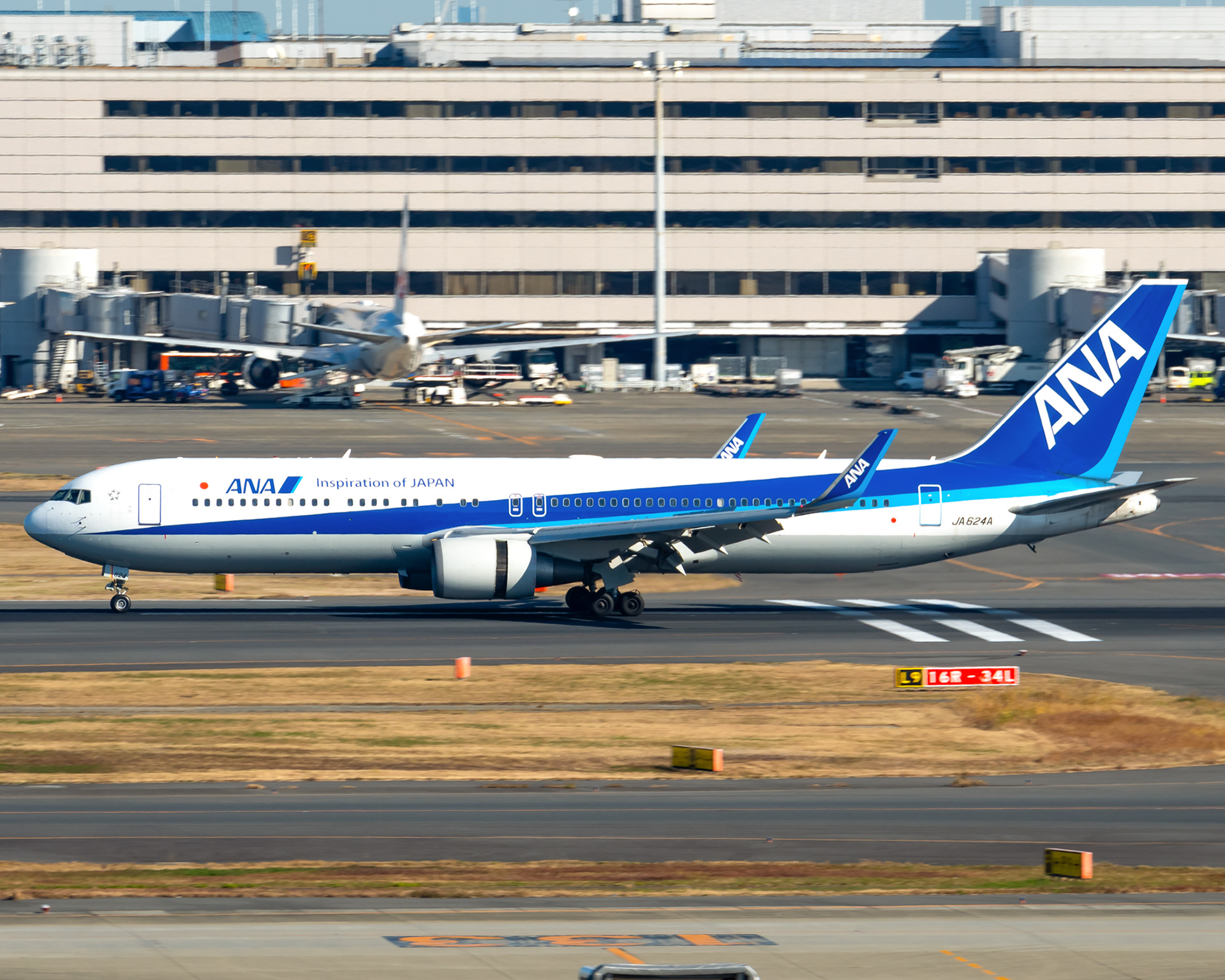 All Nippon Airways I B767-30 I JA624A