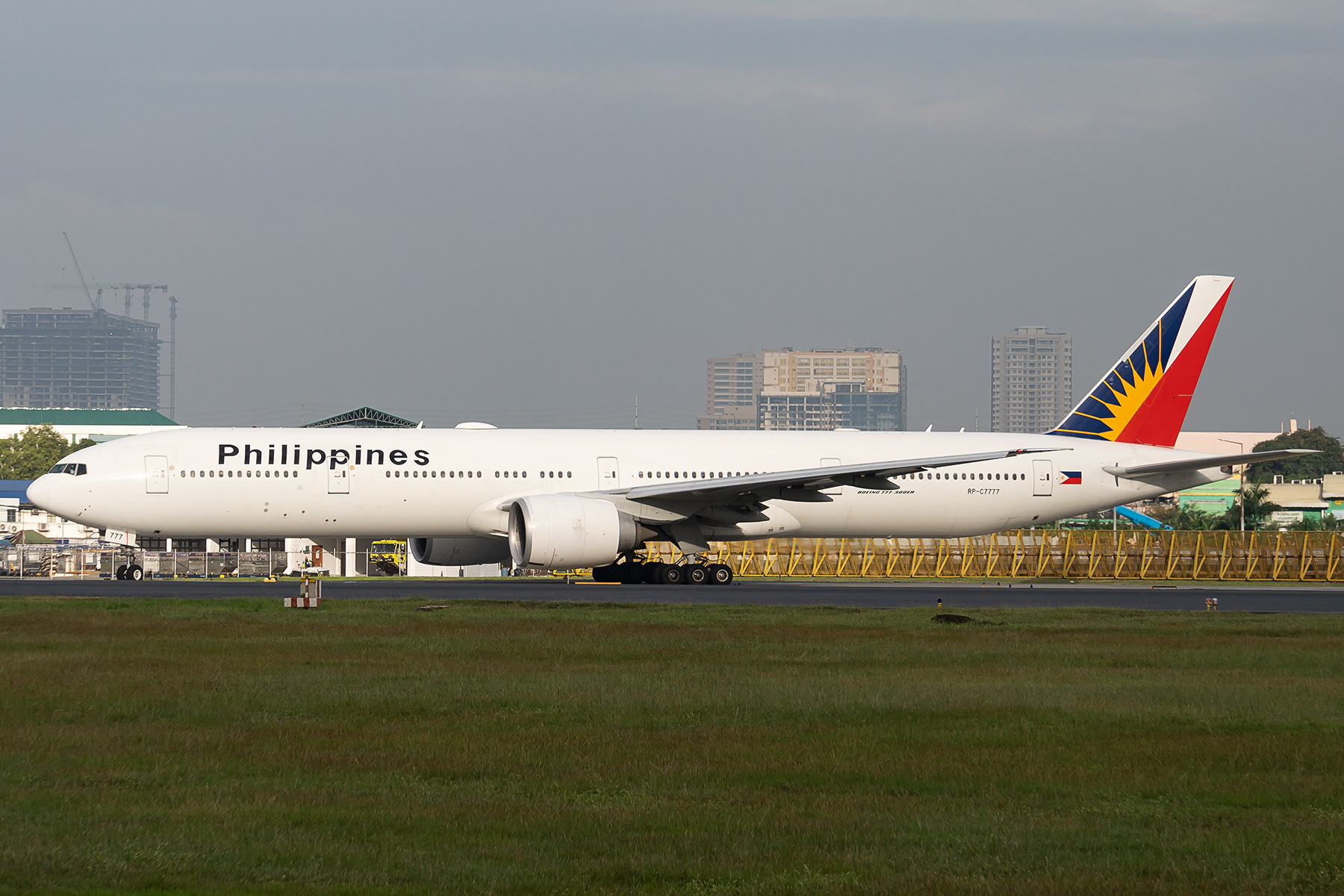 Philippine Airlines I B777-300ER I RP-C7777