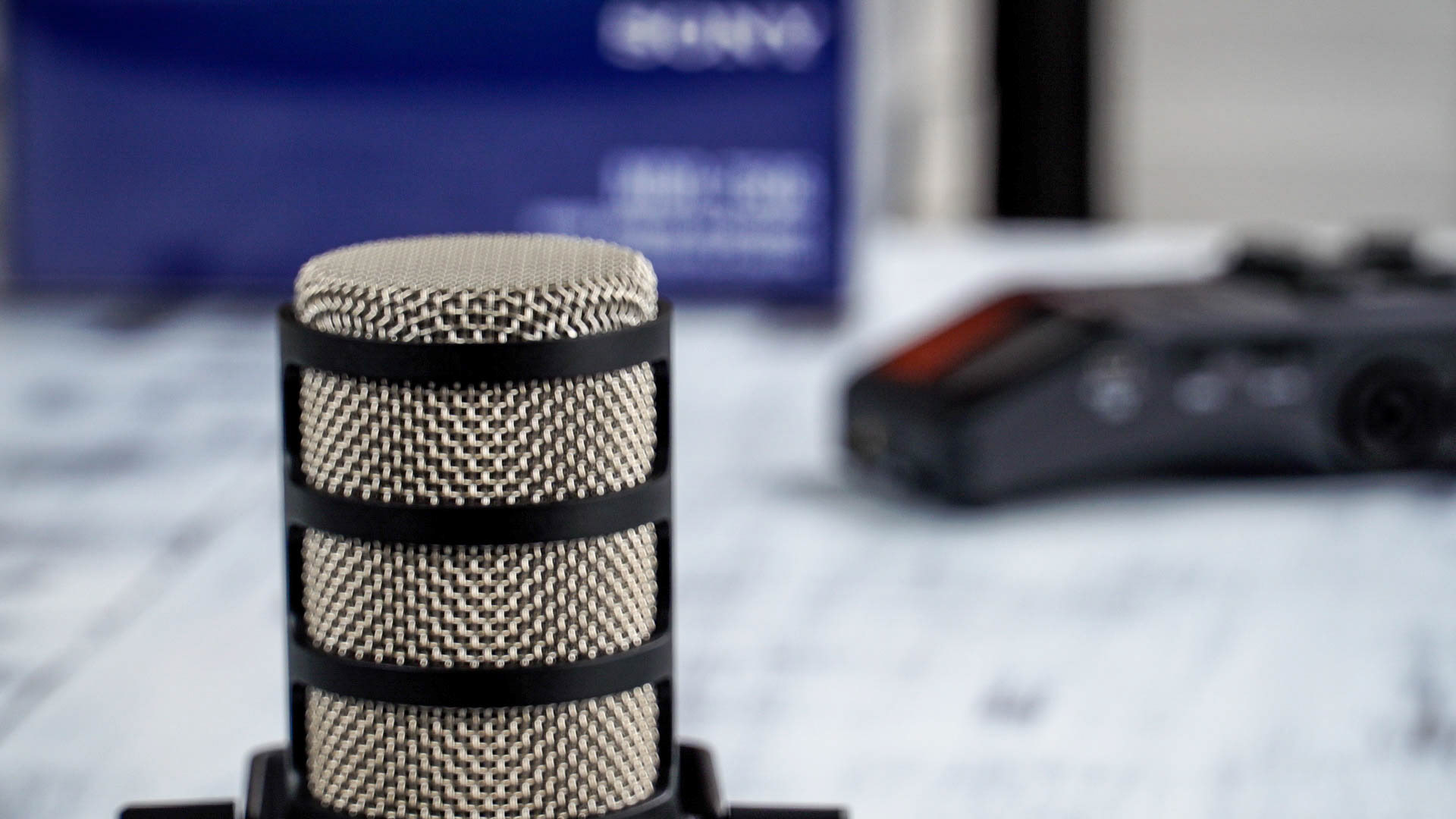 "Podcasting 101" (f/6.3, 3.1ft, 1/48, Z91/100mm, Clear, ISO640, 5900K)