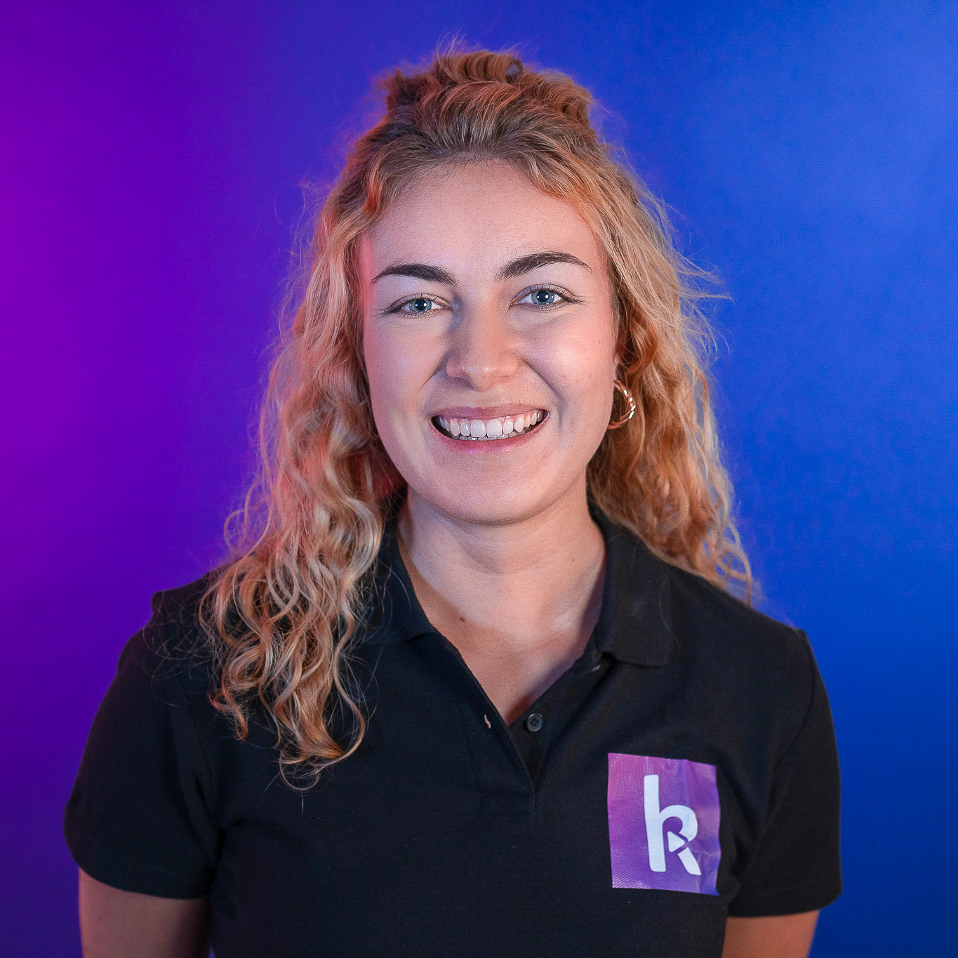 Flora  ⏐ Chargée de communication