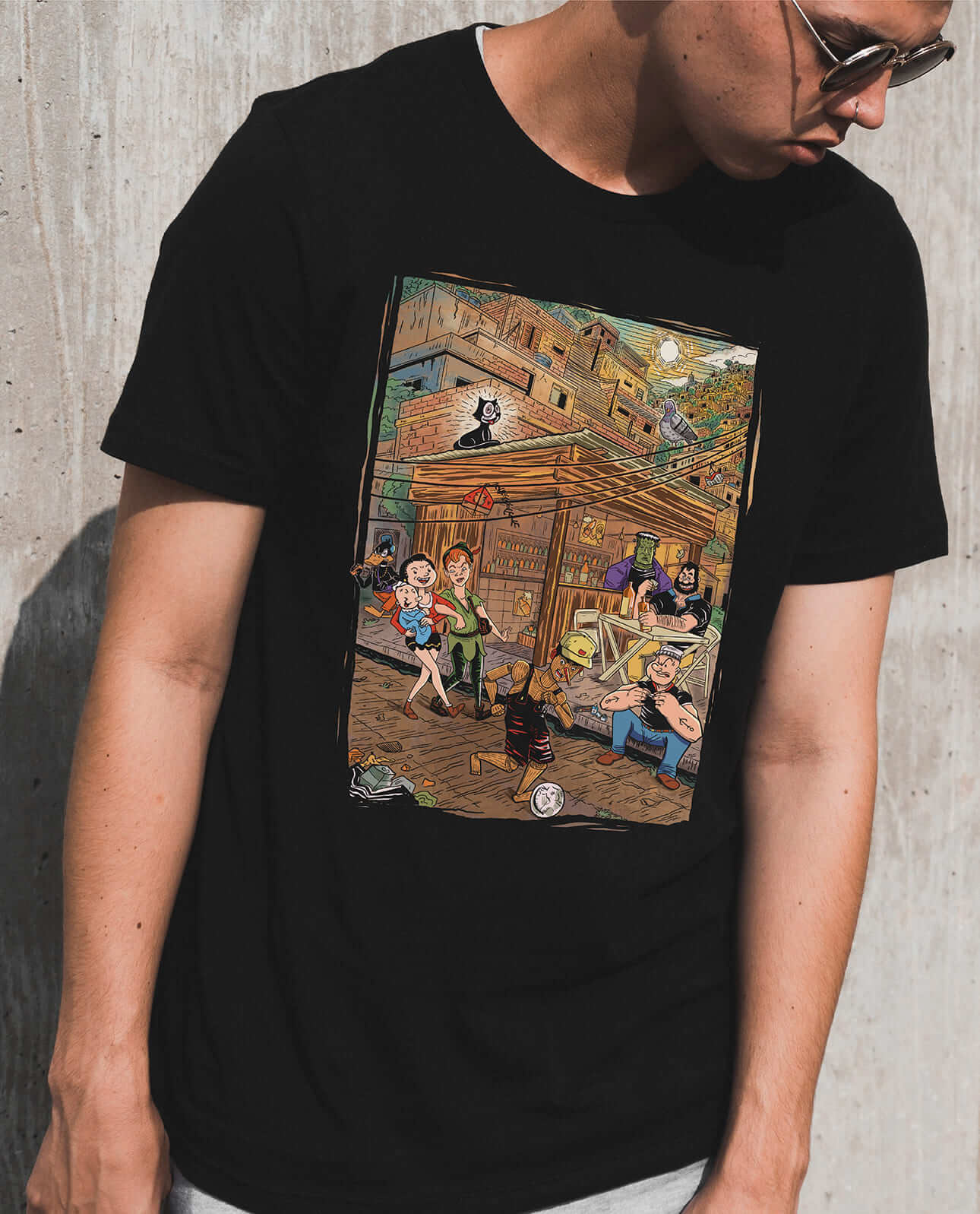 Camiseta com crítica social apresentando uma estampa de personagens de desenhos animados antigos em uma favela brasileira