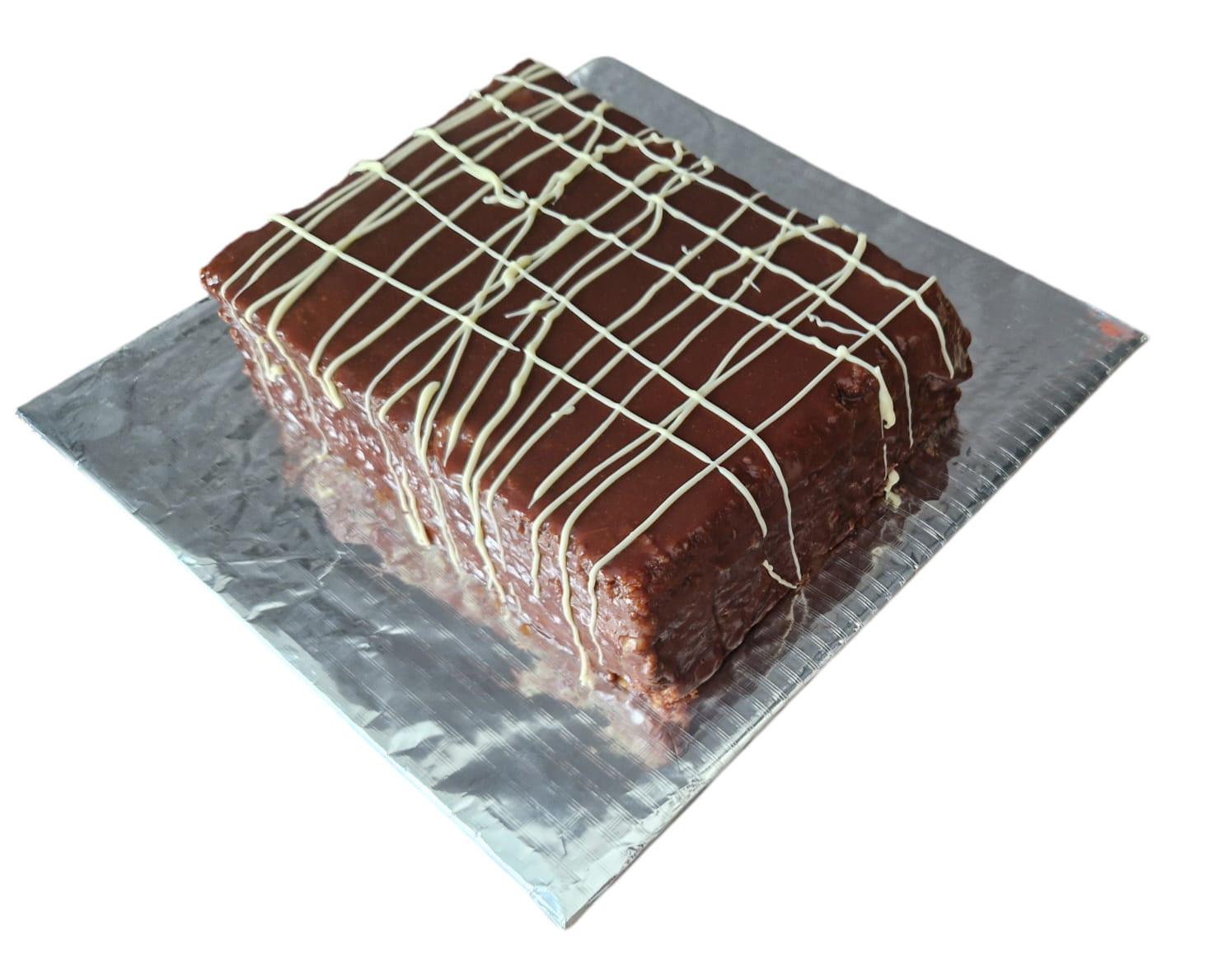 Chocoladetaart gevuld en afgewerk met chocoladeganache