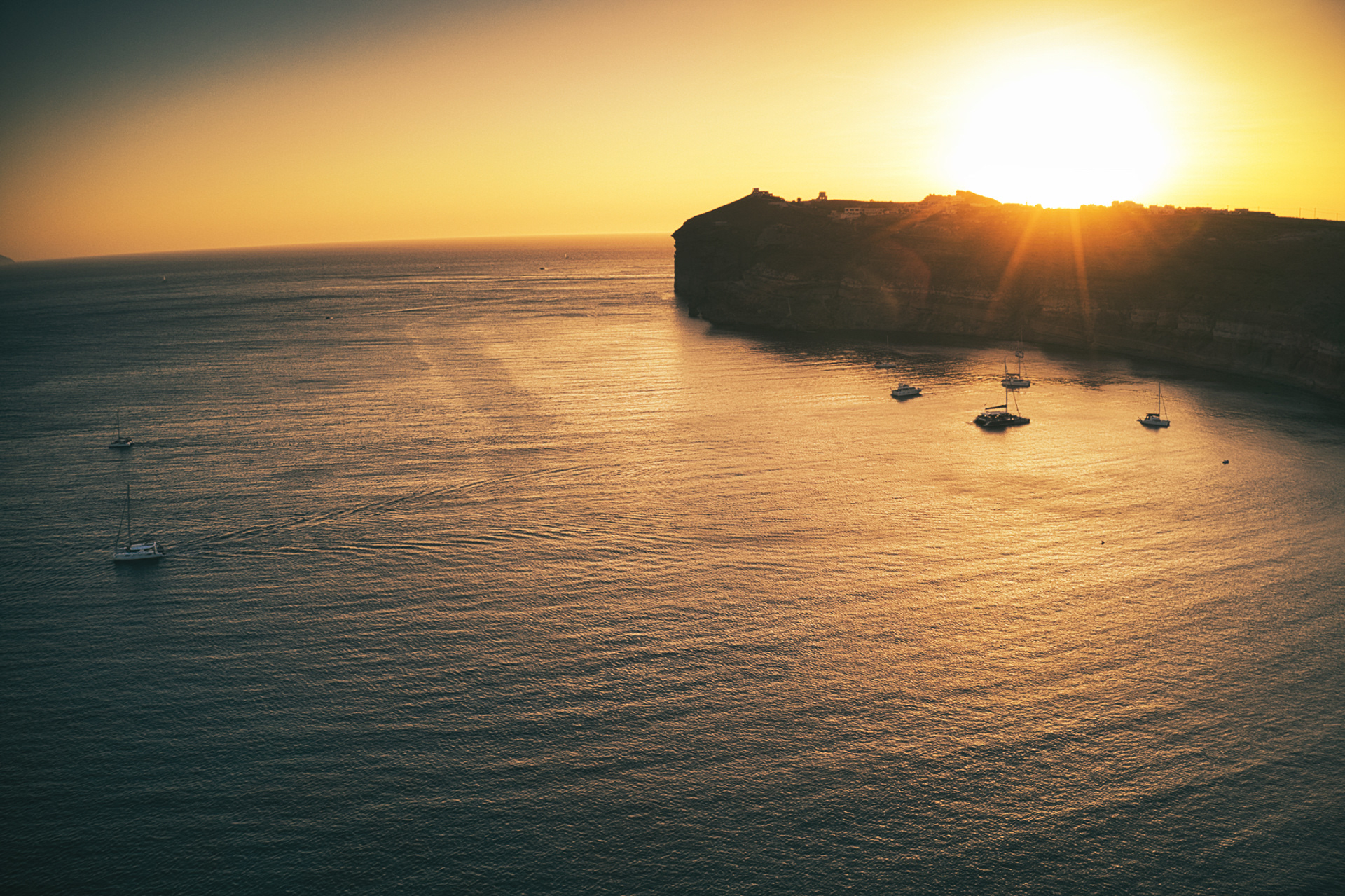 Martine & Sebastian – OWNER OF VIMA SANTORINI
