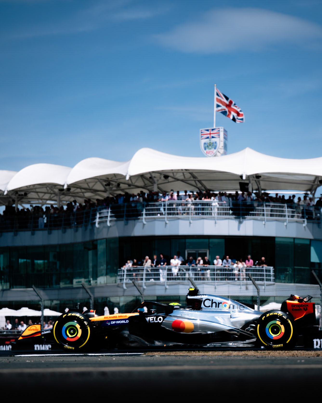 04 NORRIS Lando (gbr), McLaren F1 Team MCL39, action during the Formula 1 Qatar Airways British Grand Prix 2025, 12th round of the 2025 FIA Formula One World Championship from July 4 to 6, 2025 on the Silverstone Circuit, in Silverstone, United Kingdom - Photo Alberto Vimercati / DPPI