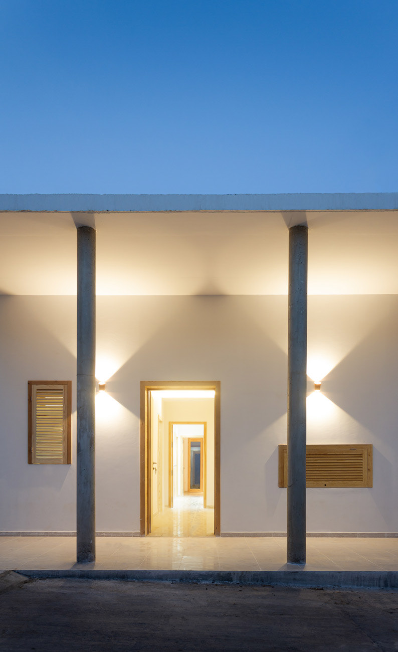 THE COLONNADE WEST FACADE BY NIGHT
